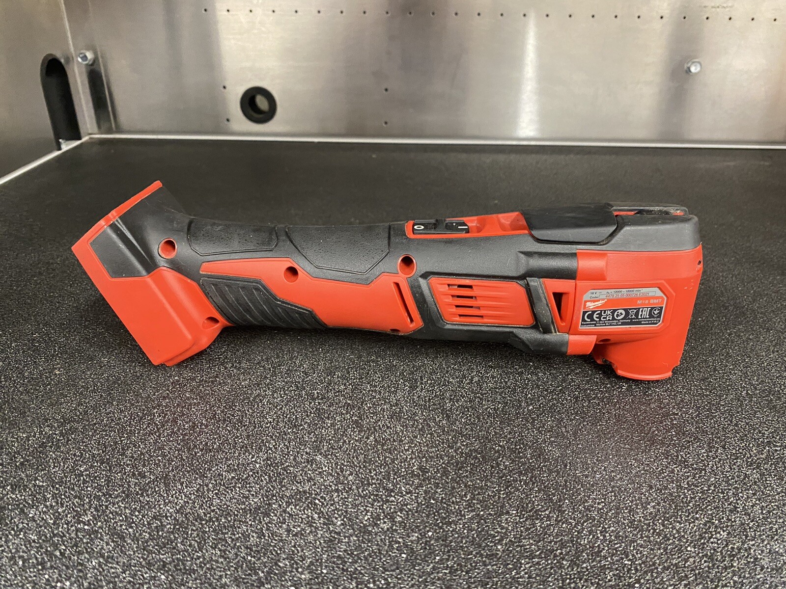 Milwaukee M18 BMT-0 18V Cordless Compact Multi Tool Cutter Sander Body Only