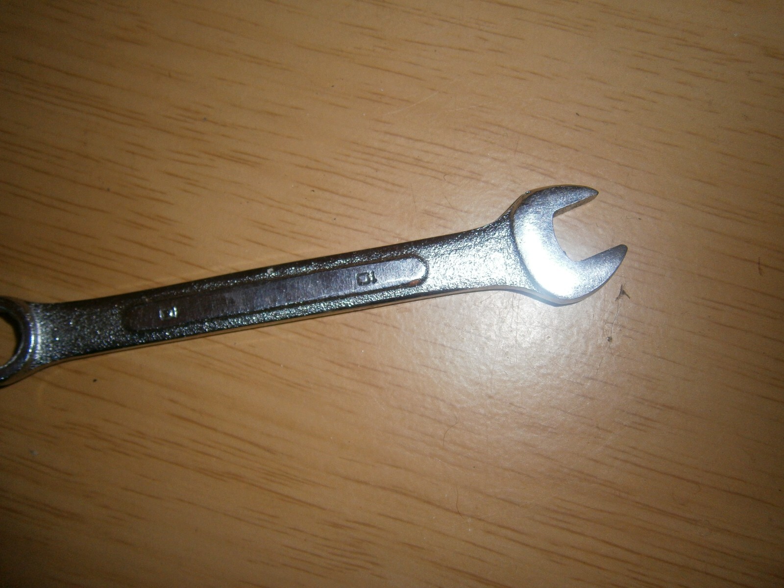 Vintage silver tone spanner. 10mm both ends (E6a)