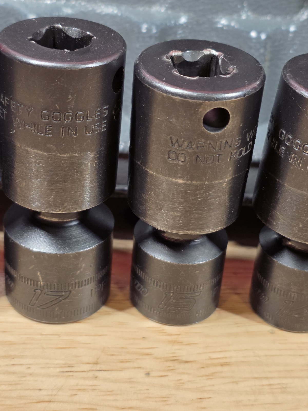 Snap-on Tools 207IPFM 7-Piece 3/8″ Metric Shallow Swivel Impact Socket Set