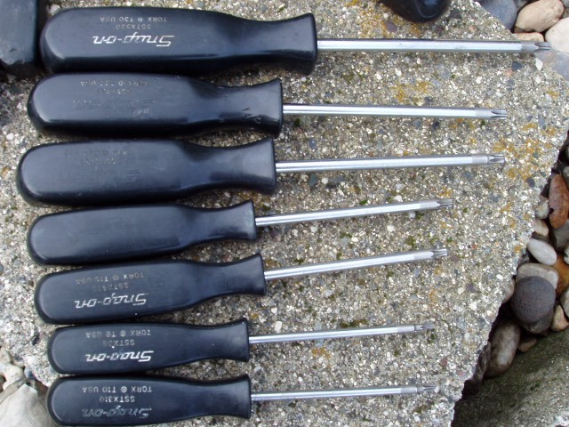 SNAP ON TORX PHILLIPS REGULAR SCREWDRIVERS DRIVERS 15-PC MISCELLANEOUS FAIR COND