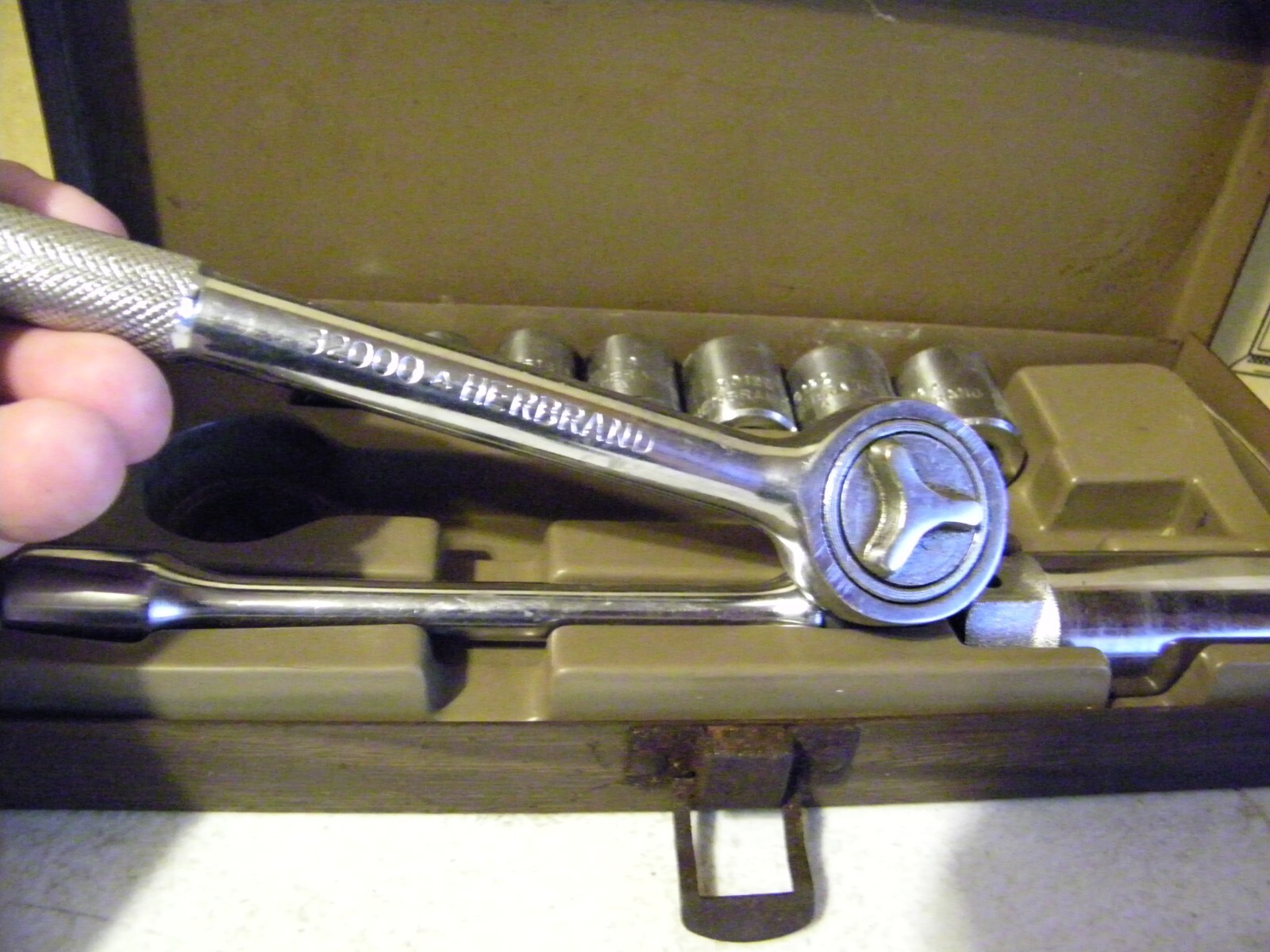 ViNTAGE HERBRAND TOOLS 32000 ROUND HEAD RATCHET ADAPTER SOCKETS SET & METAL CASE