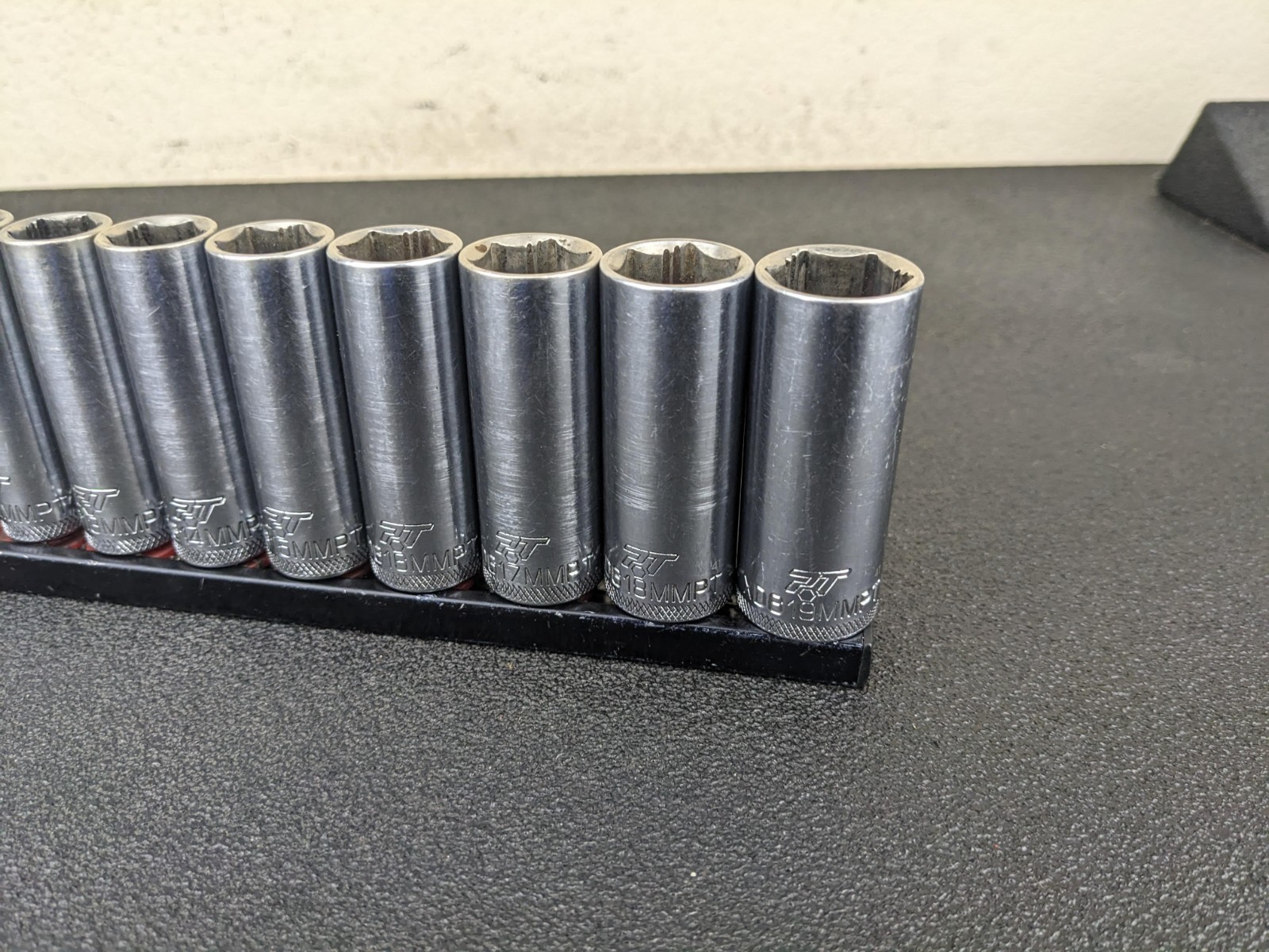 #bo801 Mac Tools 14pc SXDM146BRPT Metric Deep Non-Slip Set 6PT 3/8″ Drive