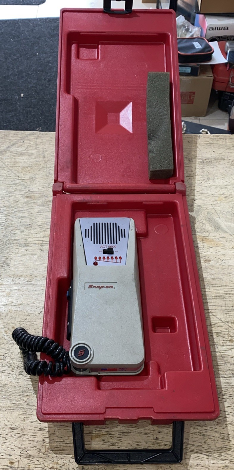 Snap On Tools ACT 5500 Halogen Leak Detector with Case