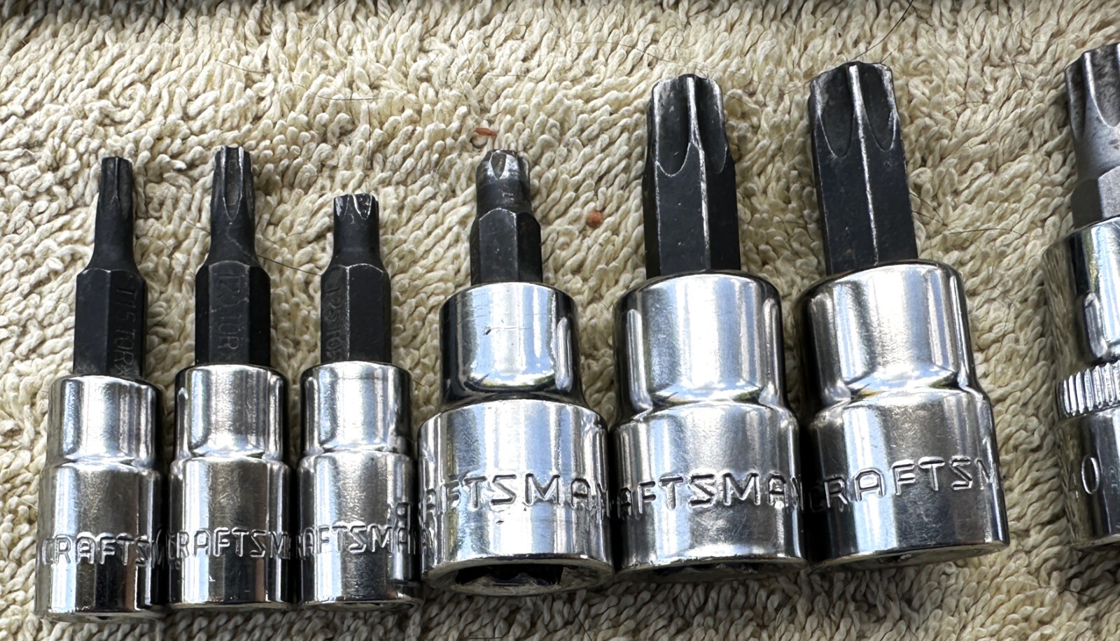 CRAFTSMAN TAMPER PROOF TROX BIT SET AS PICTURED AND DESCRIBED NO. 9-42614-INCOMP