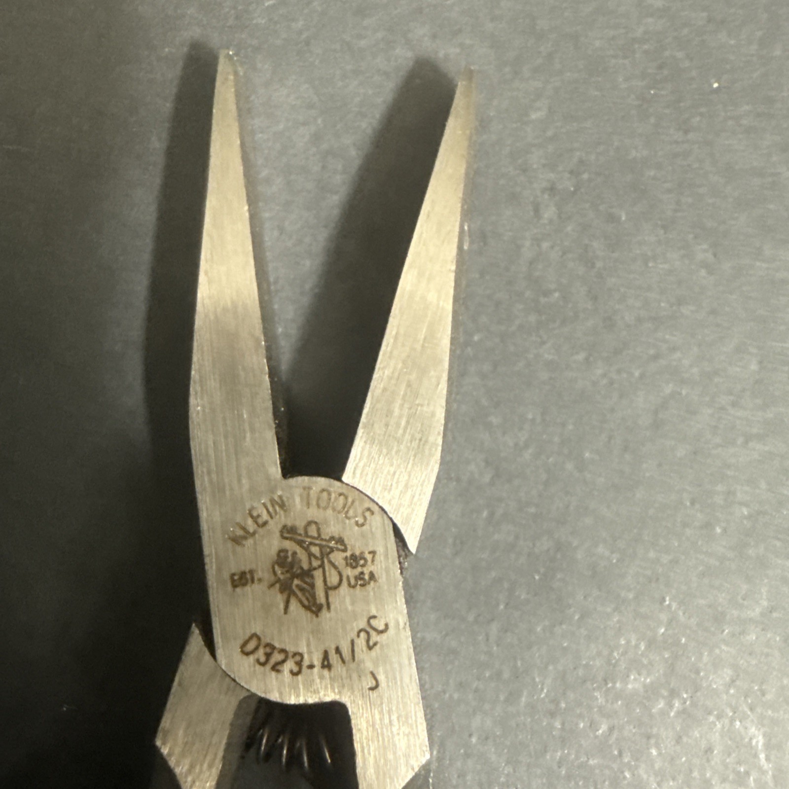 1996 VINTAGE KLEIN TOOLS MIDGET FLAT LONG NOSE PLIERS D323 4-1/2C RARE NOS USA
