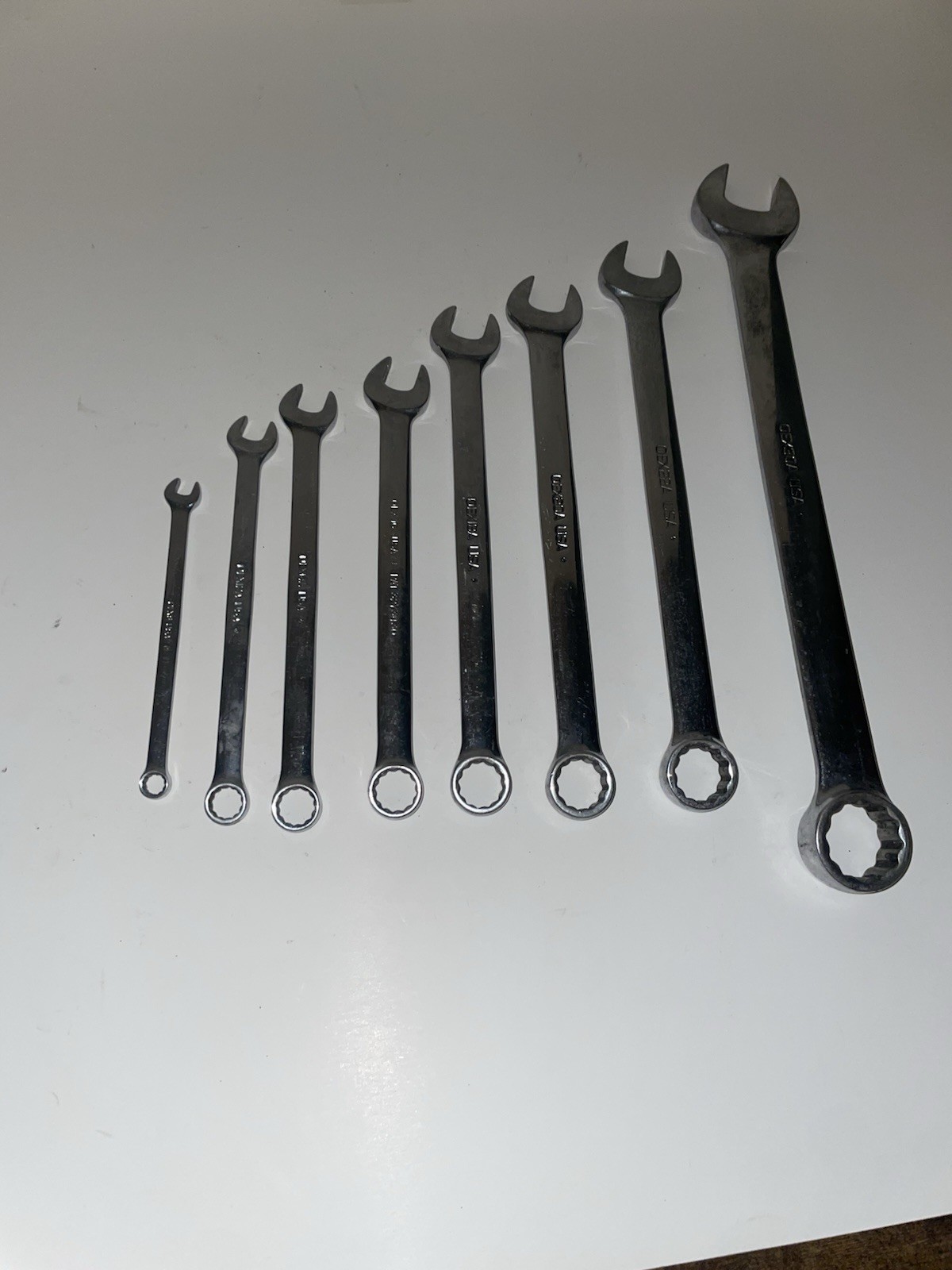 Snap-on 8 pc SAE Combination Wrenches 1/4” – 15-16″ OEX8-OEX30 Incomplete Set