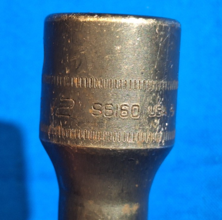 Snap-On 1/2″ Drive 12-Point Metric 12 mm Extra-Long Head Bolt Socket S6160