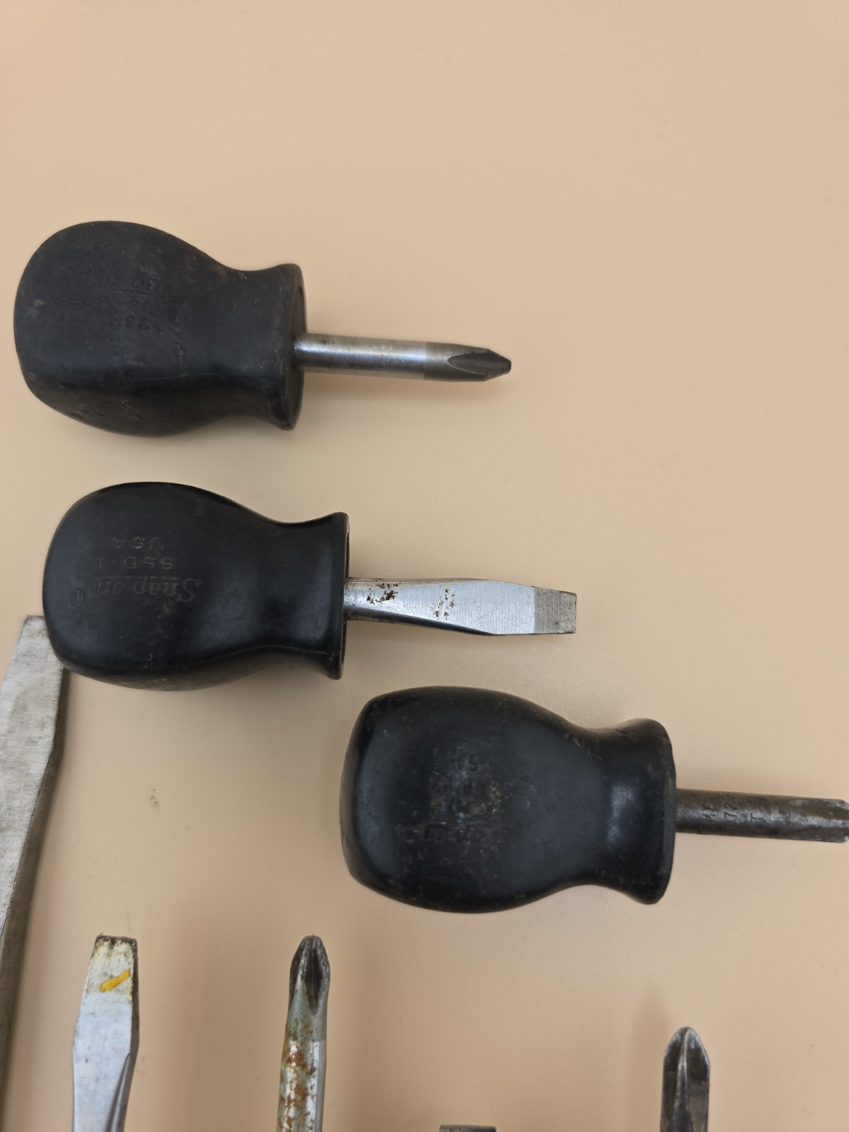 Lot Of 20 Vintage Snap Screwdrivers Black Handle Phillips Flat Stubby