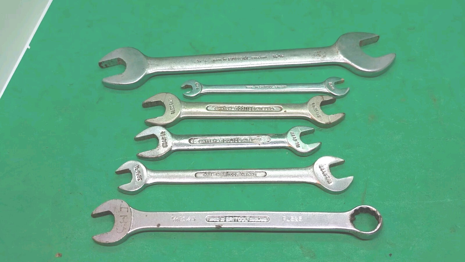 6 x BRITOOL Spanners. 5 x Open Ended, 1 x Combination. Metric and Imperial