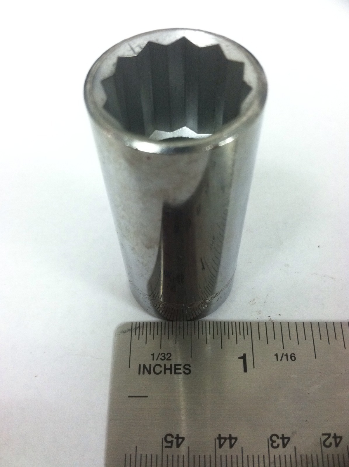 PRO AMERICA 11/16″ 12-point Shallow Socket – 3/8″ Drive