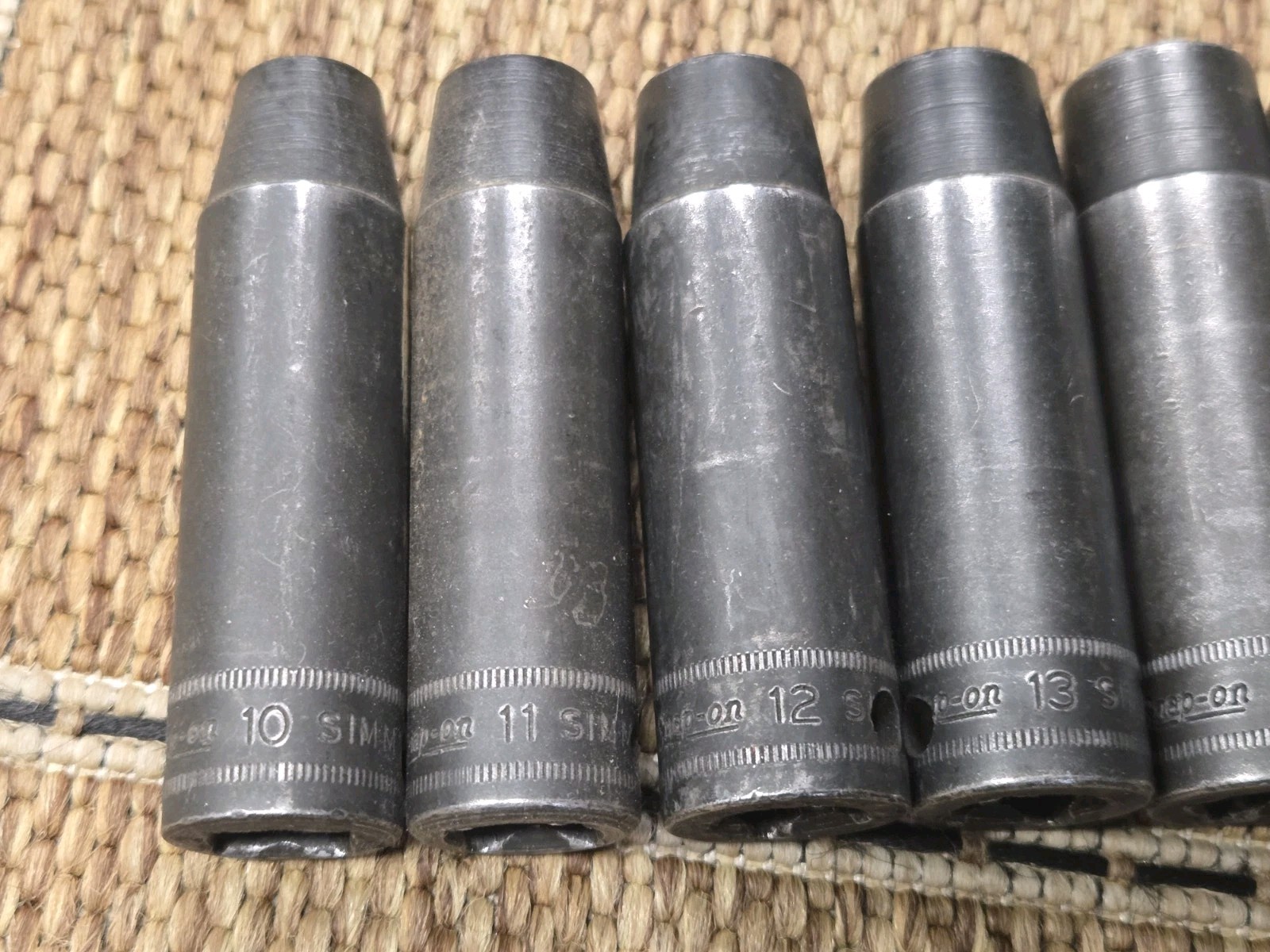 Snap-on 9 deep well 1/2″ metric impact sockets. 10mm-16mm & 18,19 Mm Socket