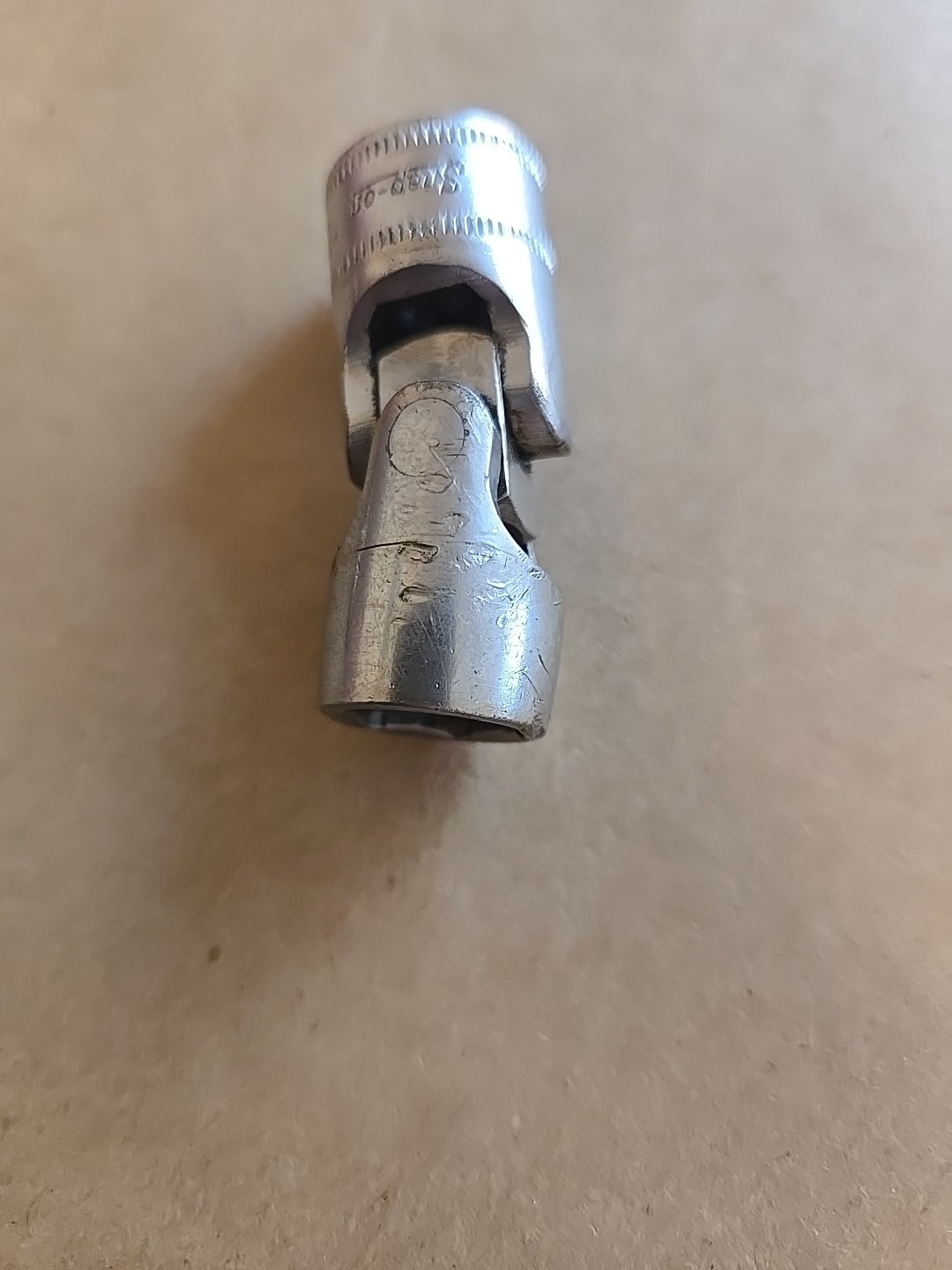 Snap On 3/8″ Drive 12MM 6PT Metric Chrome Universal Swivel Socket FSUM12
