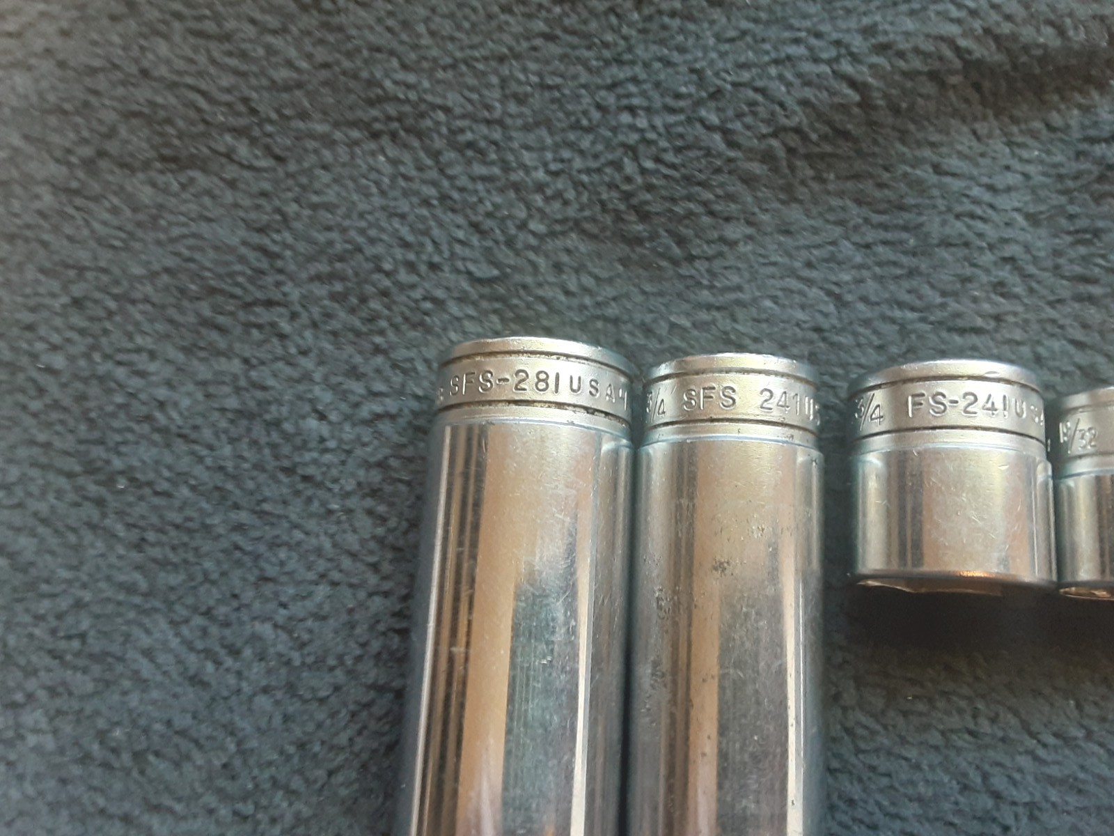 LOT OF (10) SNAP-ON TOOLS SOCKETS, EXTENSION & SWIVEL SOCKET ADAPTER ( READ PLS)