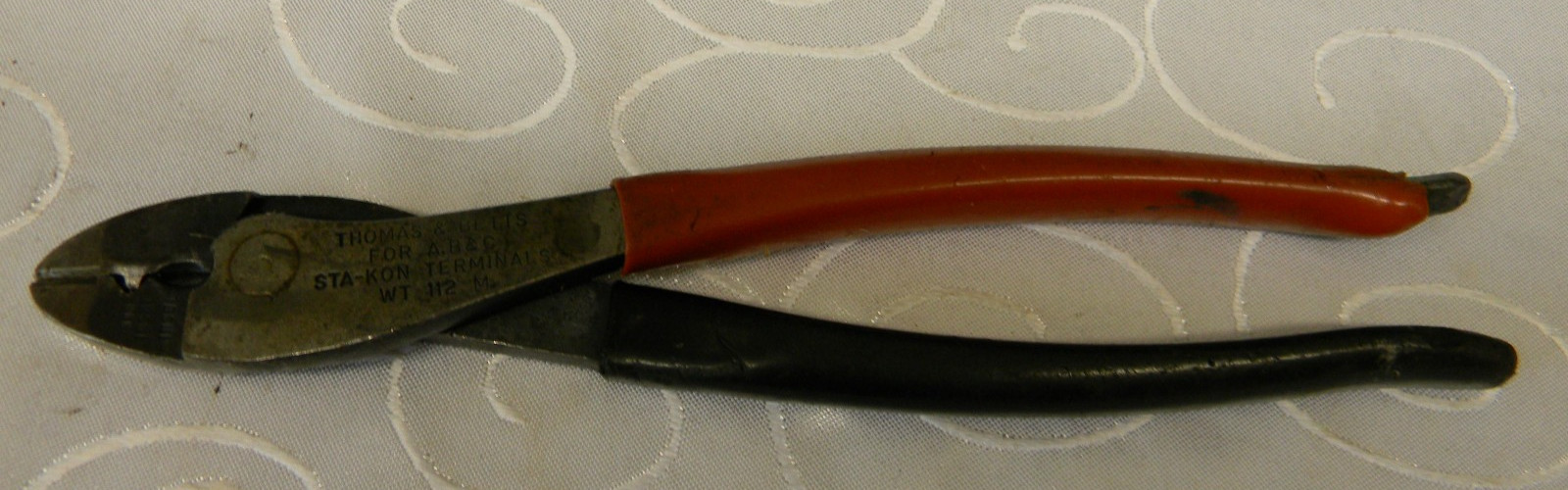 THOMAS & BETTS 9-1/2″ LONG FOR A, B, C STA-KON TERMINAL CRIMPING PLIERS #WT112M