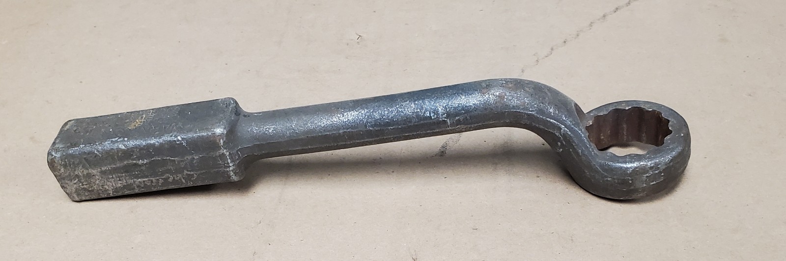 Armstrong 33-040 1-1/4 (32mm) Slug Wrench
