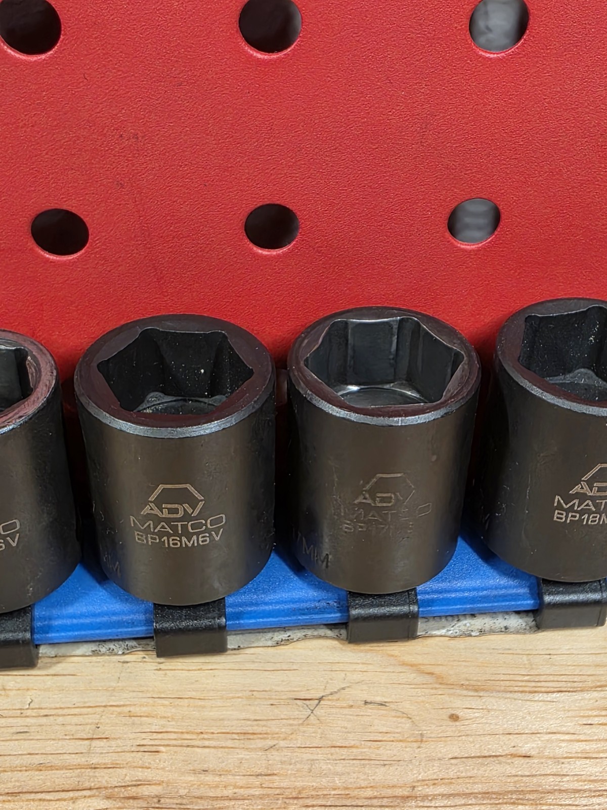 Matco Tools Adv SBPM136V 7-19mm 3/8″ Drive Shallow 6-Point Impact Socket Set