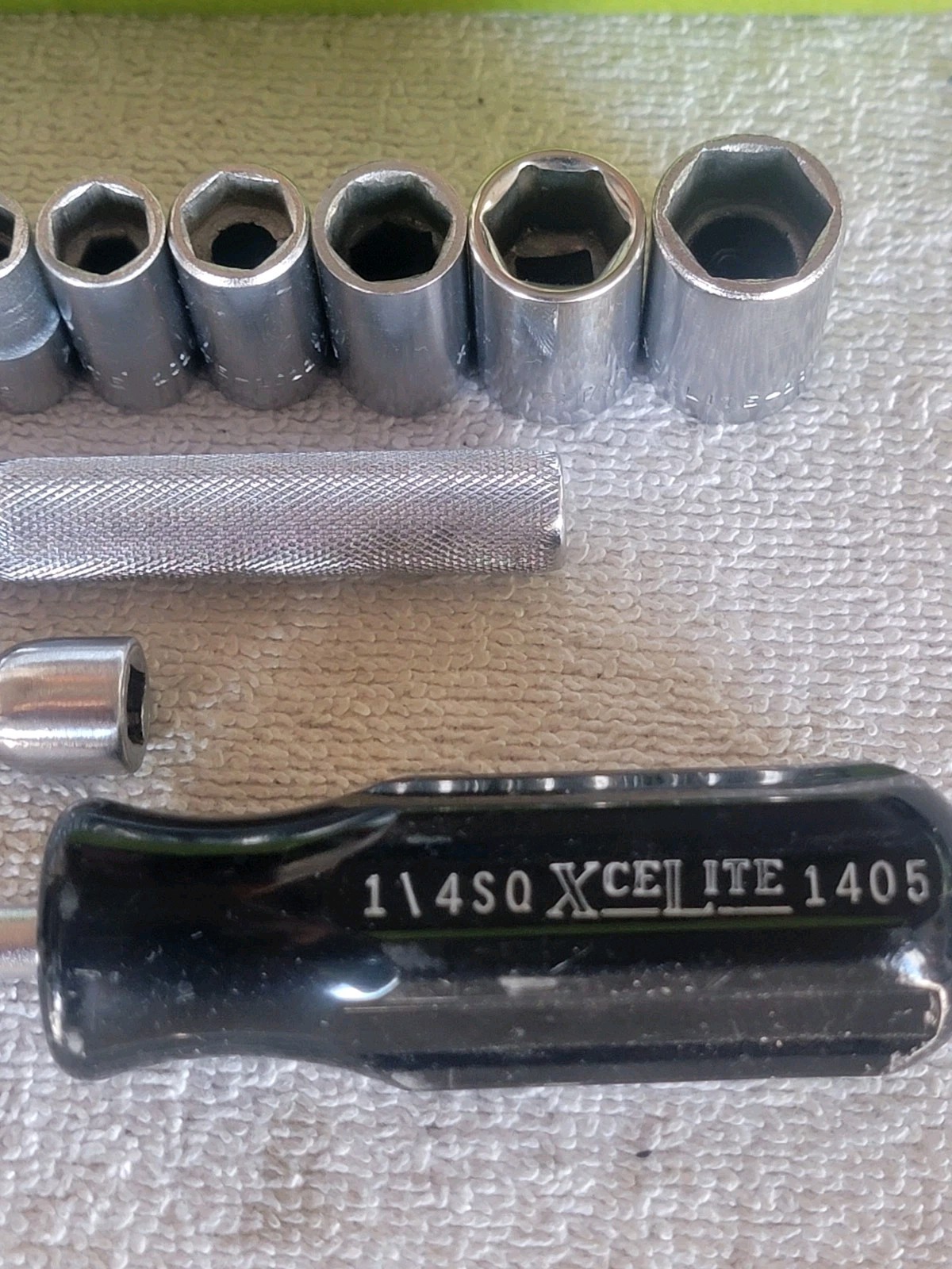 14pc XceLite 1001 Square Drive Socket Set 1/4″ + Ratchet & Ext. Plastic Case USA