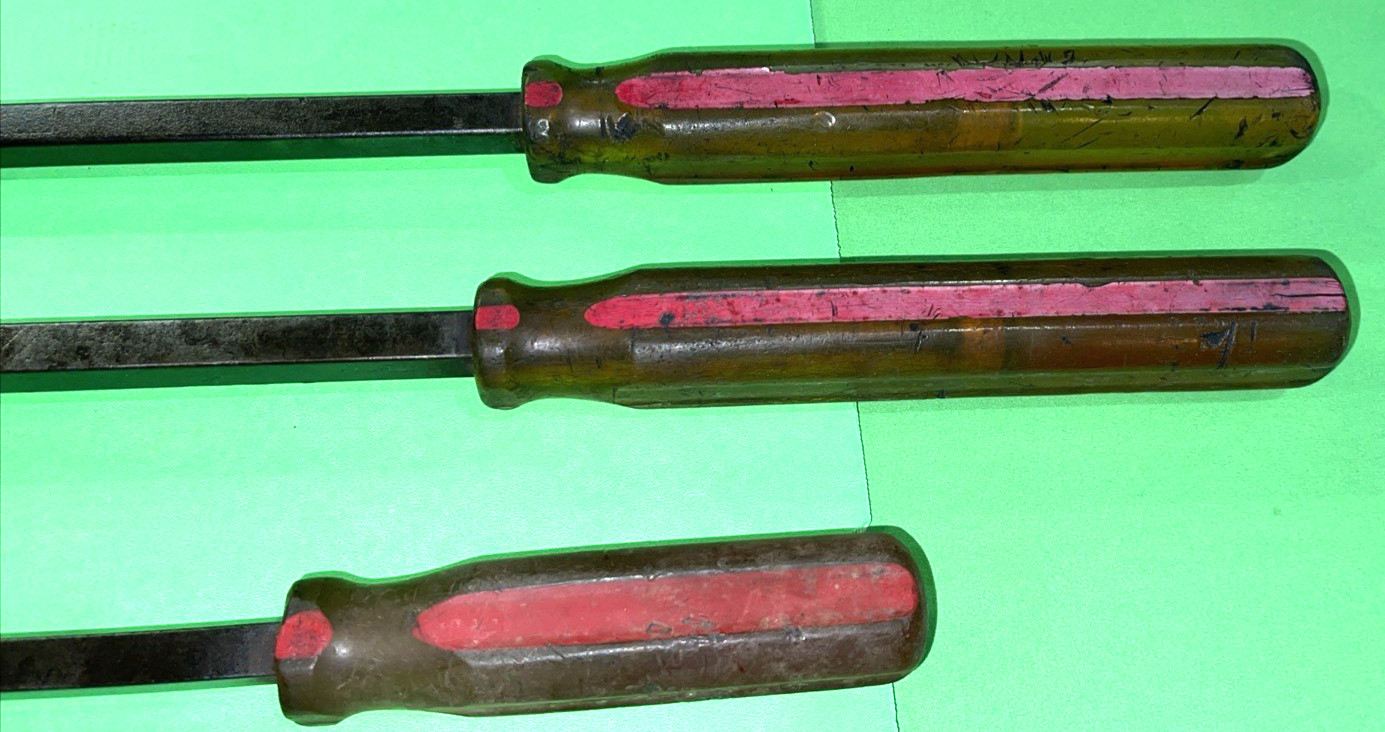 MAC TOOLS 3 PIECE PRY BARS CURVED & STRAIGHT 12 INCH, 19 INCH LENGTH