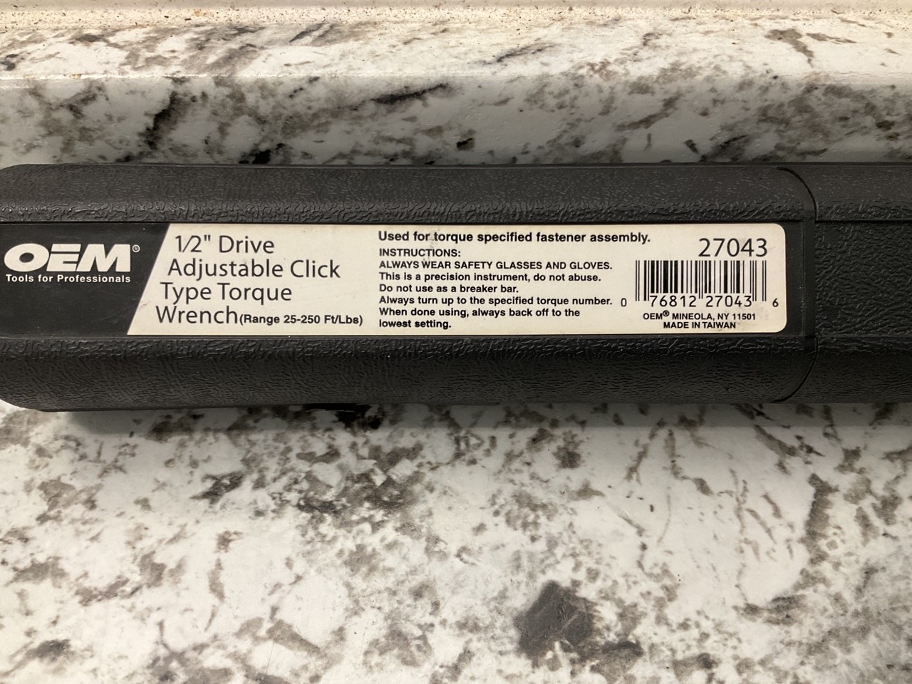 OEM Tools 1/2″ Drive Click Type Torque Wrench (30-250 Ft Lb Torque Wrench)