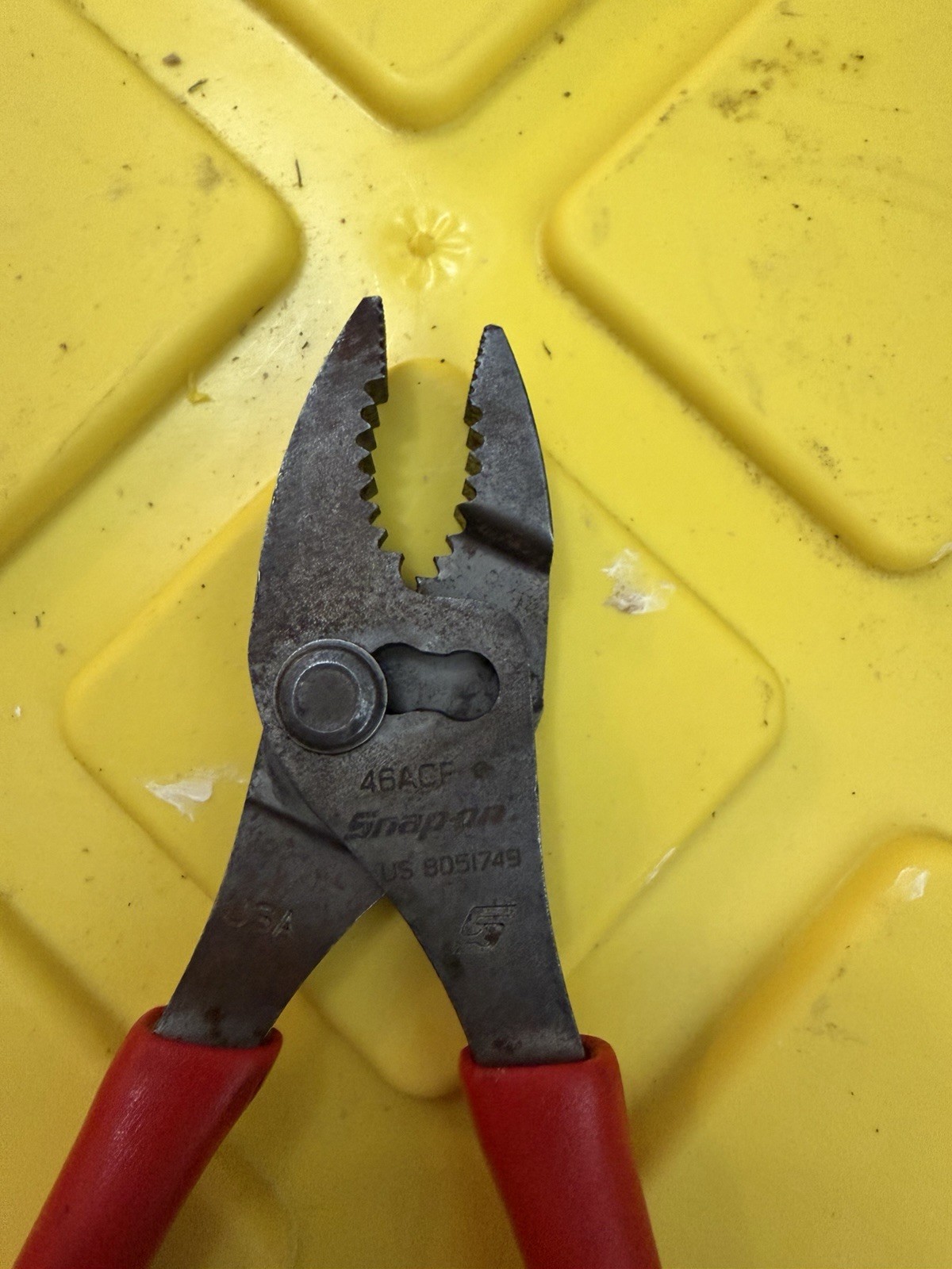 Snap on Tools USA NEW RED Soft Grip 6″ Slip Joint Pliers 46acf🔥