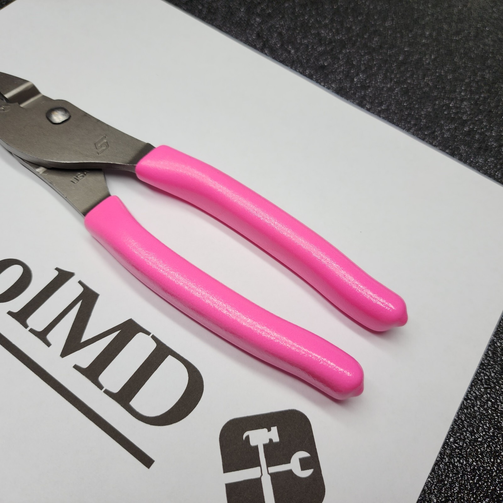 Snap-on Tools USA NEW PINK 8″ Talon Soft Grip FlankJaw Slip-Joint Pliers HJ47ACF