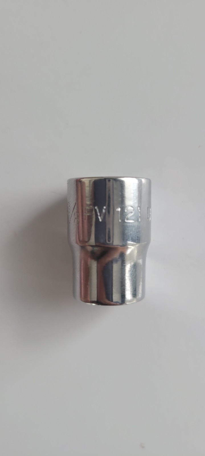 Like New Snap-on FV-121 3/8″ Drive 3/8″ Shallow Socket 12-point