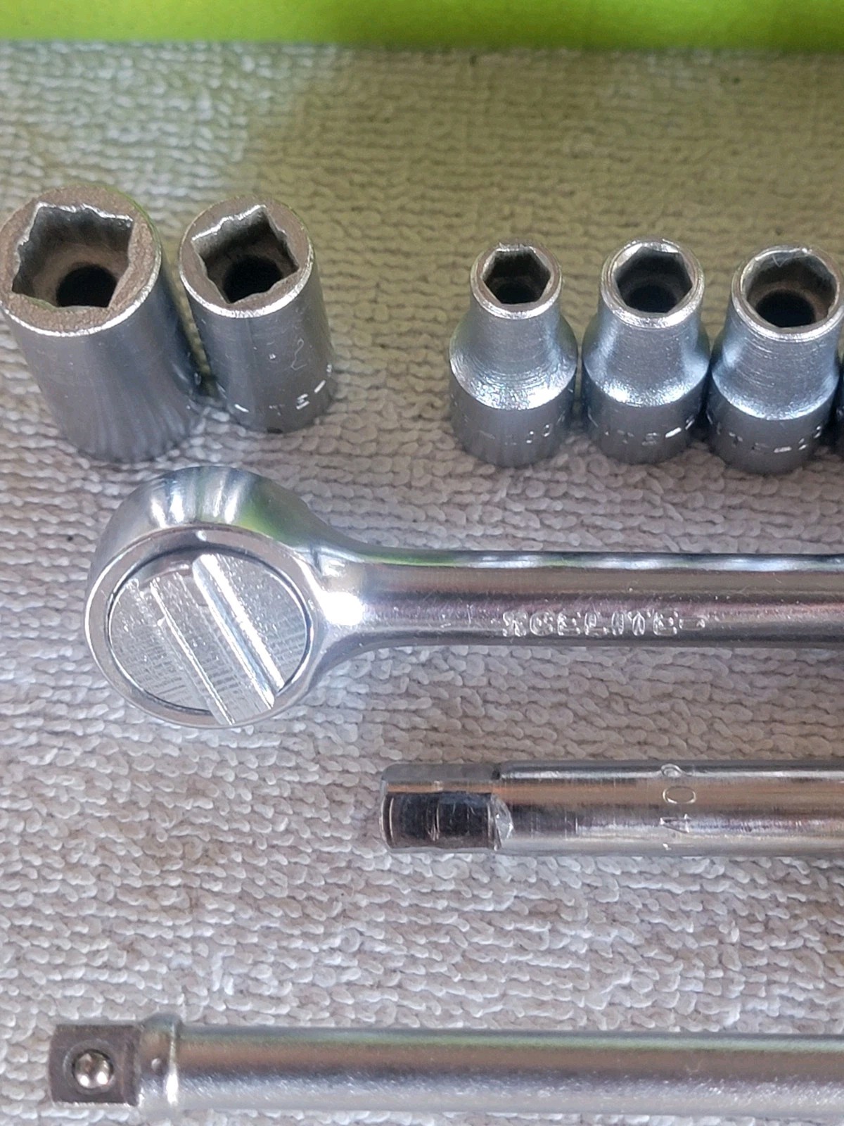 14pc XceLite 1001 Square Drive Socket Set 1/4″ + Ratchet & Ext. Plastic Case USA