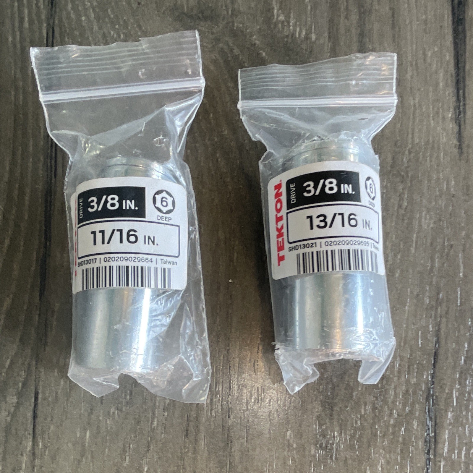 Set Of 2 – Tekton 3/8 Inch 6 Point Sockets – 11/16 and 13/16