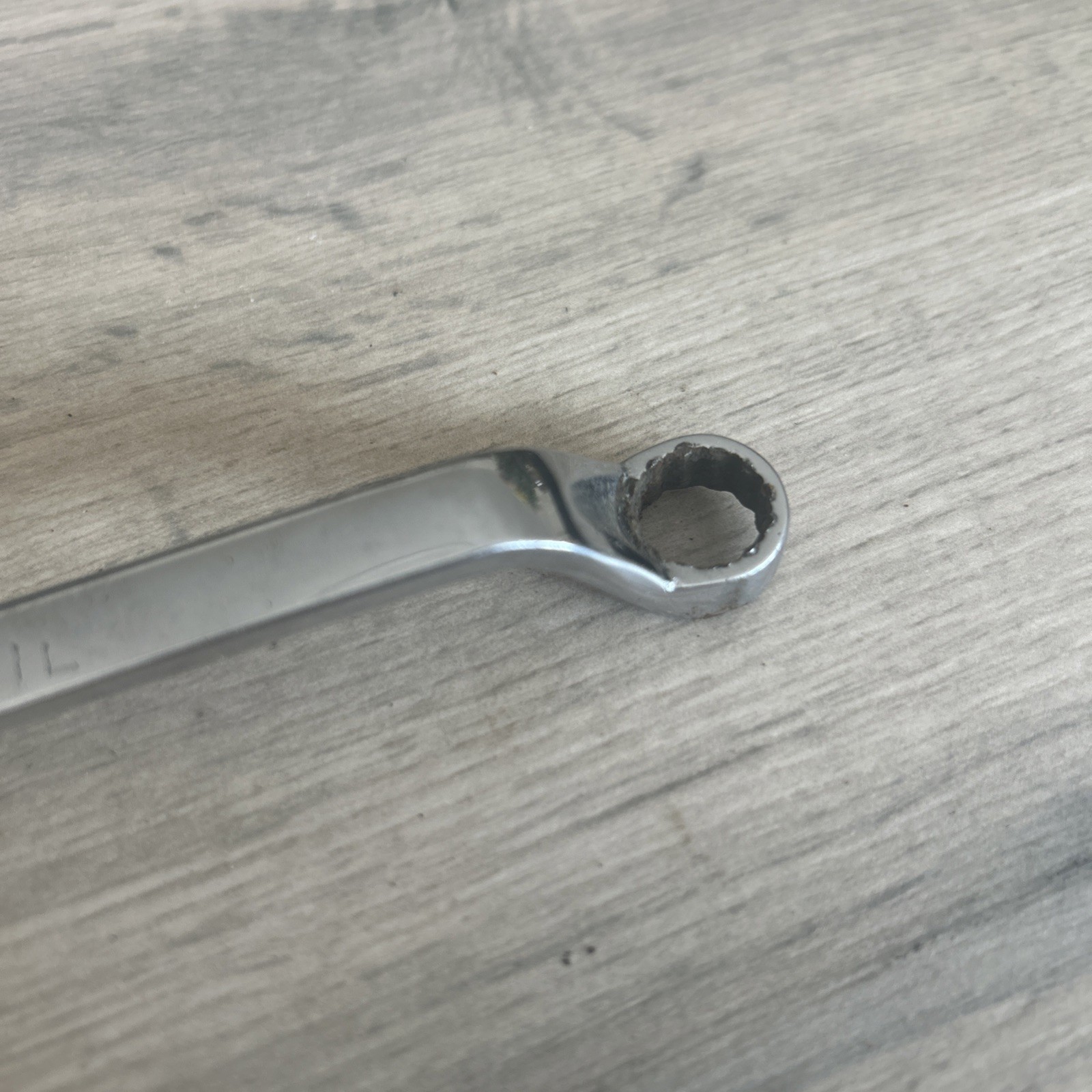 Snap On XOM1011 10mm 11mm Offset Metric Ring Spanner Box End Wrench USA