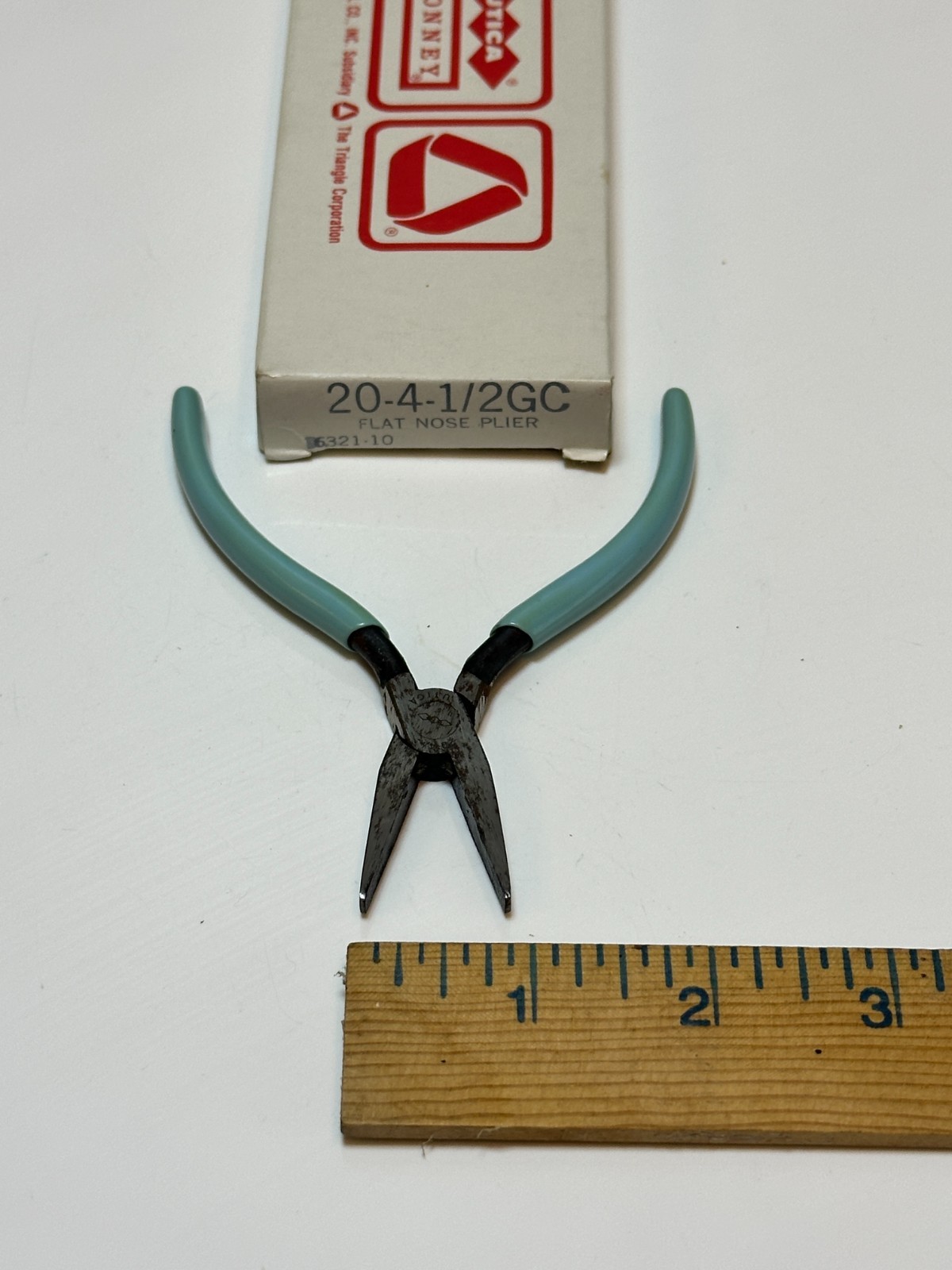 NOS Bonney Tools USA 20-4-1/2GC Flat Nose Pliers – Baby Blue Grip – Original Box