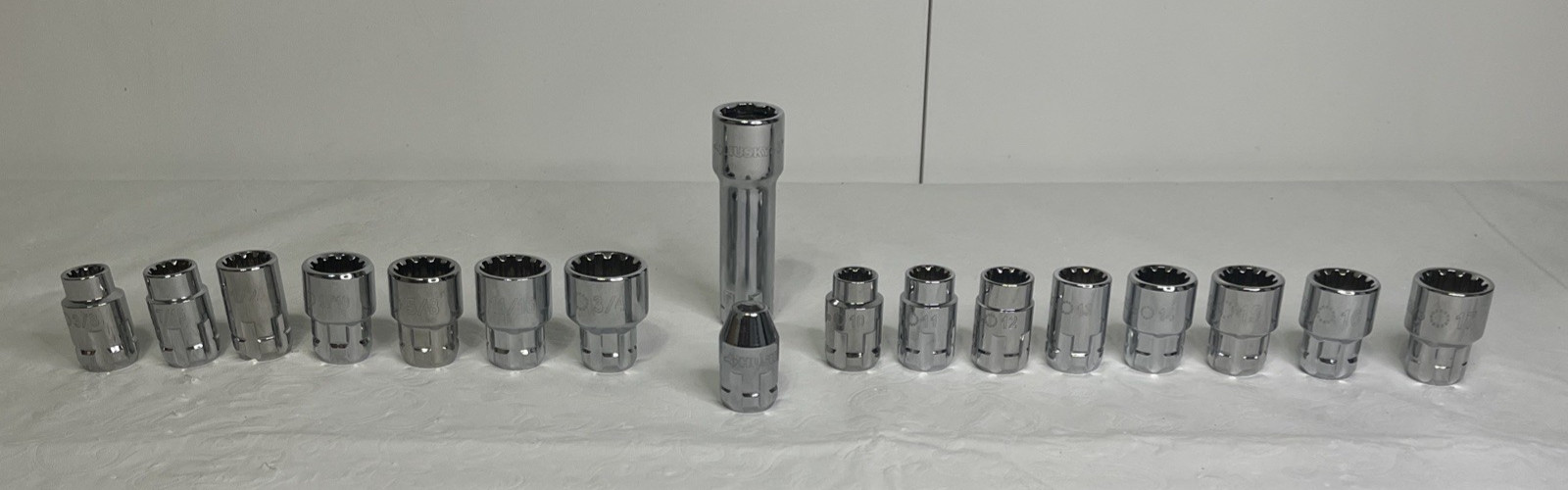 Husky 3/8″ Drive 12-Point Pass-Thru Socket Set Standard/Metric, Extension etc…
