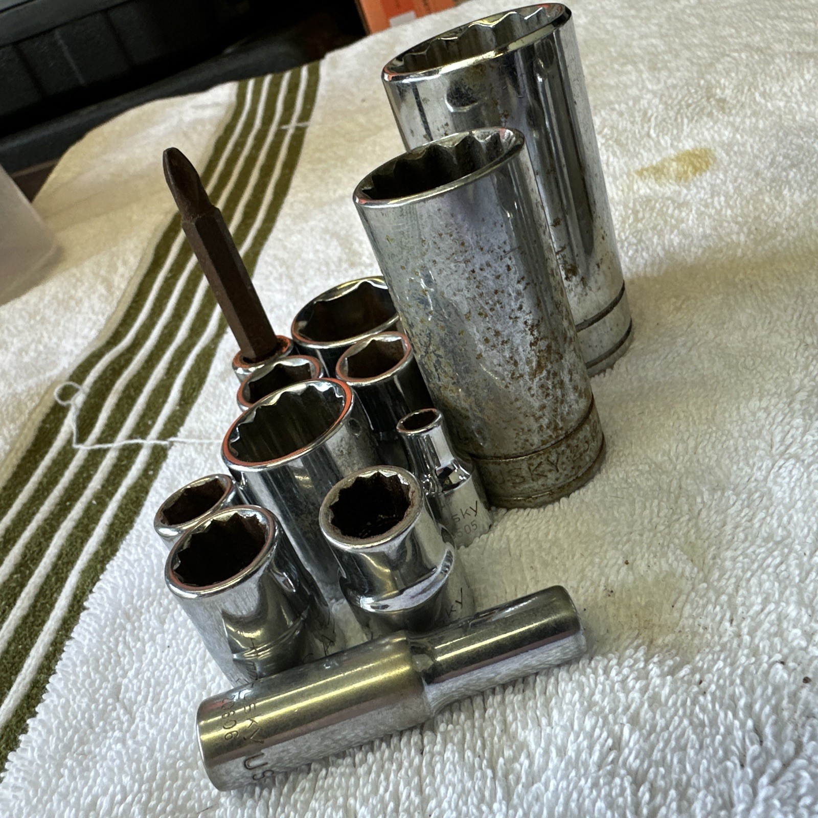 Lot Of Assorted Sockets Husky Williams Powerbuilt Challenger