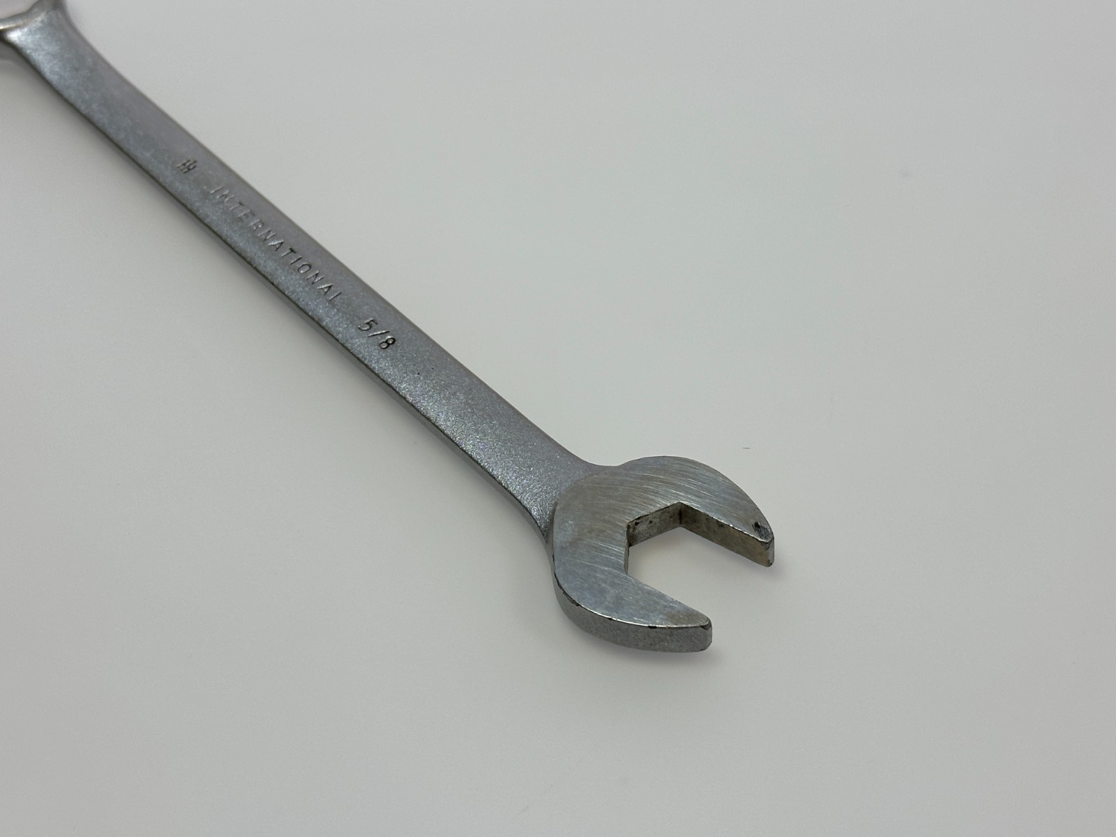 International Harvester IH USA 999439R1 SAE 5/8” Combination Wrench 12 Point