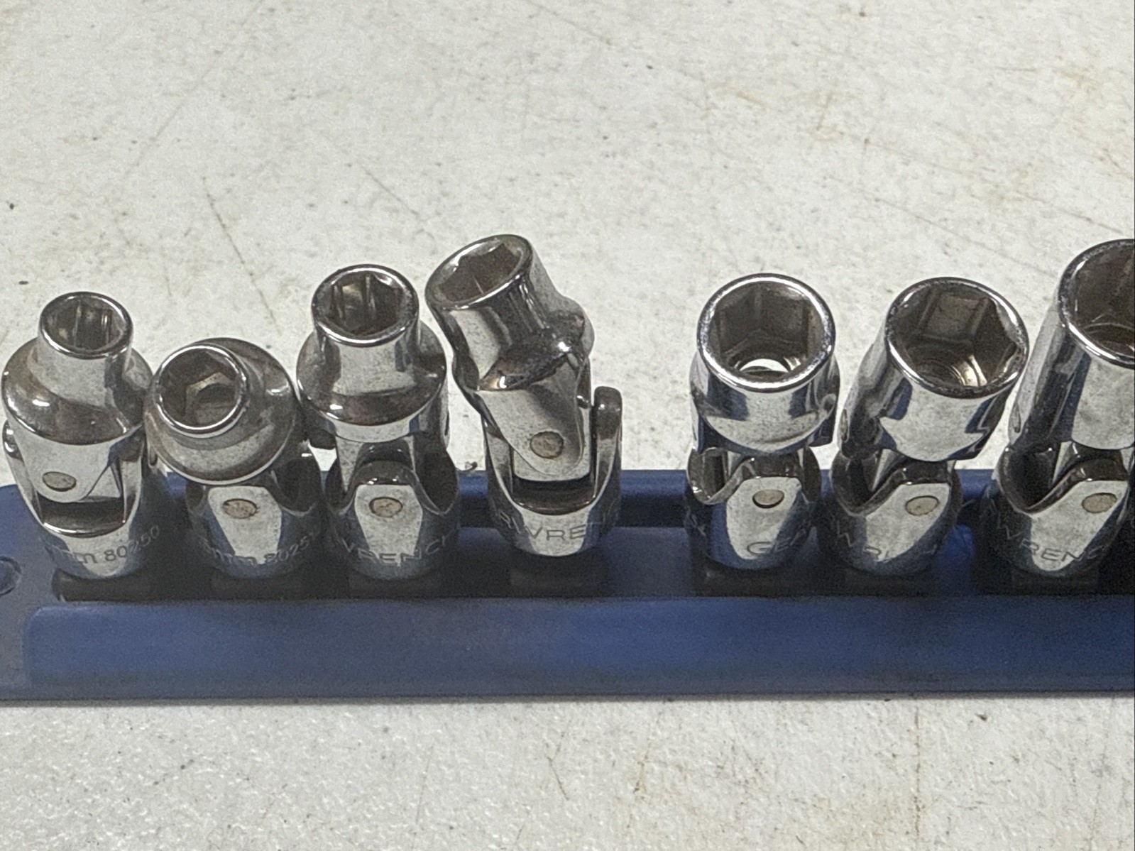 GearWrench 12 Piece 1/4 Flex 6 Pt Metric Socket Set Upgraded Magnetic Rail