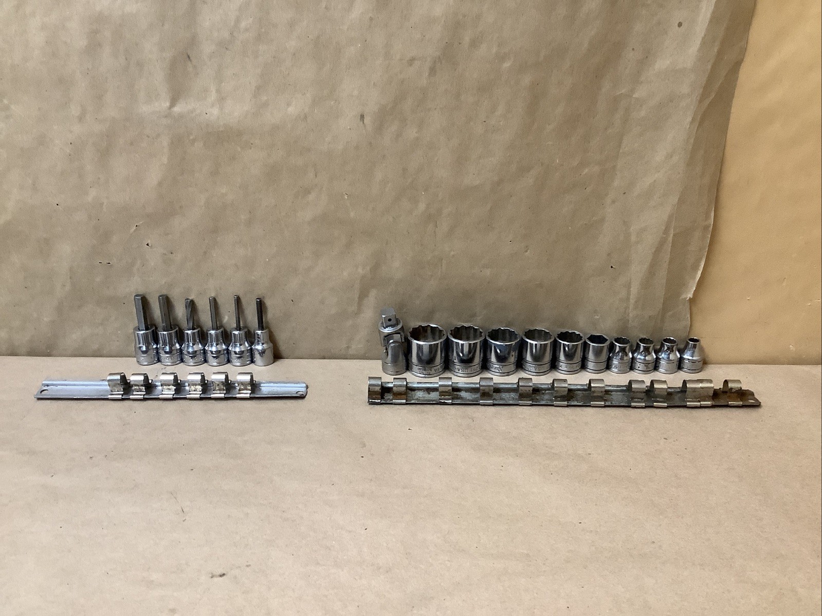 Snap On FL860 17pc 1/4”-7/8” & 5/32”-1/4” 3/8” Drive 12PT Socket Set -Silver