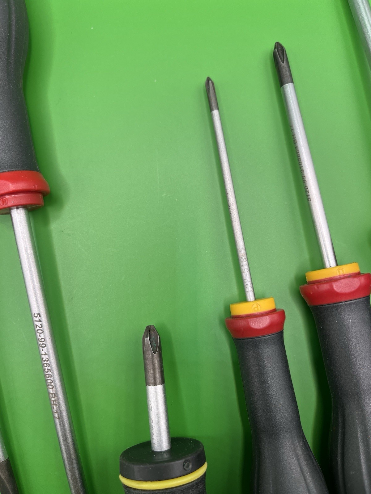 Facom 7 Piece Slotted and Phillips Screwdriver Set VGC