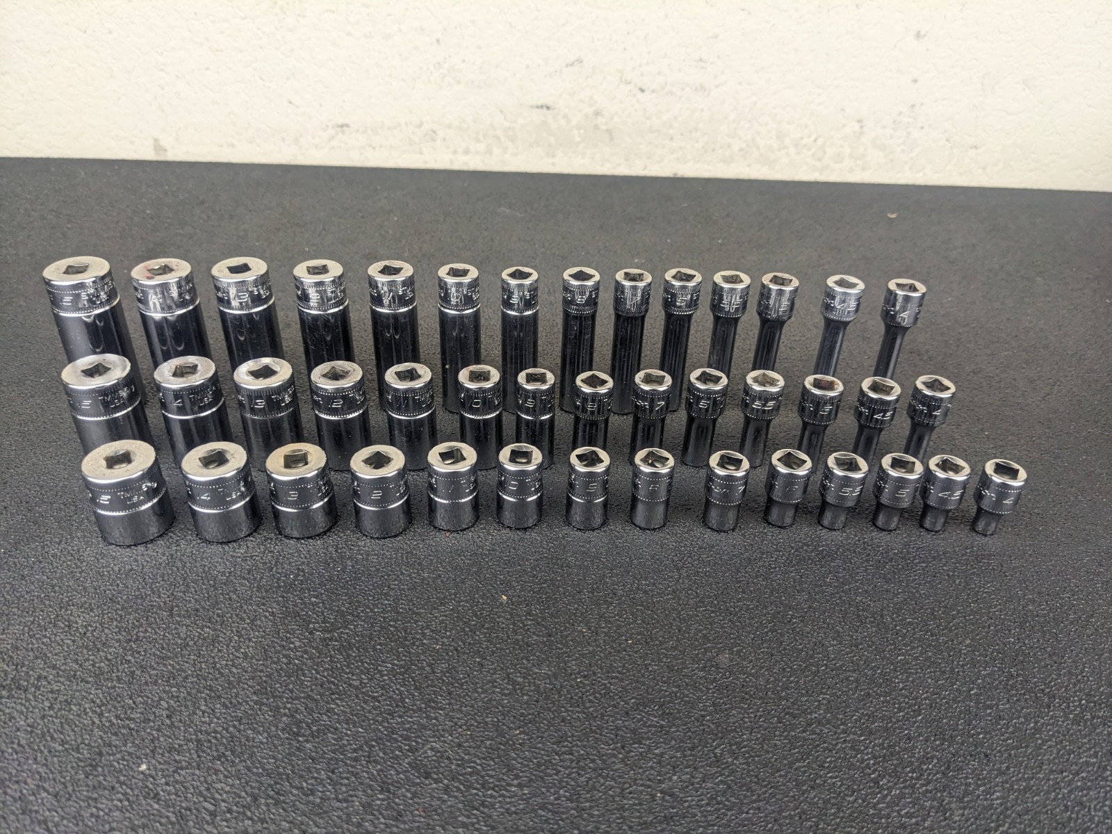 #bj243 Snap-On Tools 142STMMSYFR1 42pc 1/4″ Drive 6-Point Metric Foam Socket Set