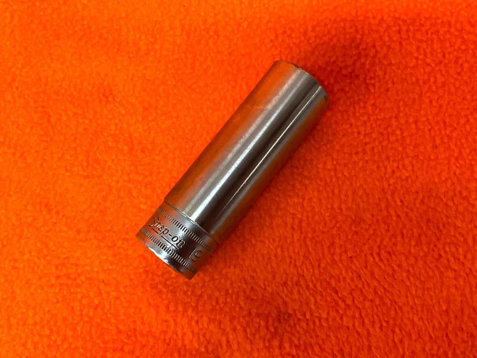 Snap-on Tool 1/2″ Drive Deep Chrome Socket Metric 19mm SM19
