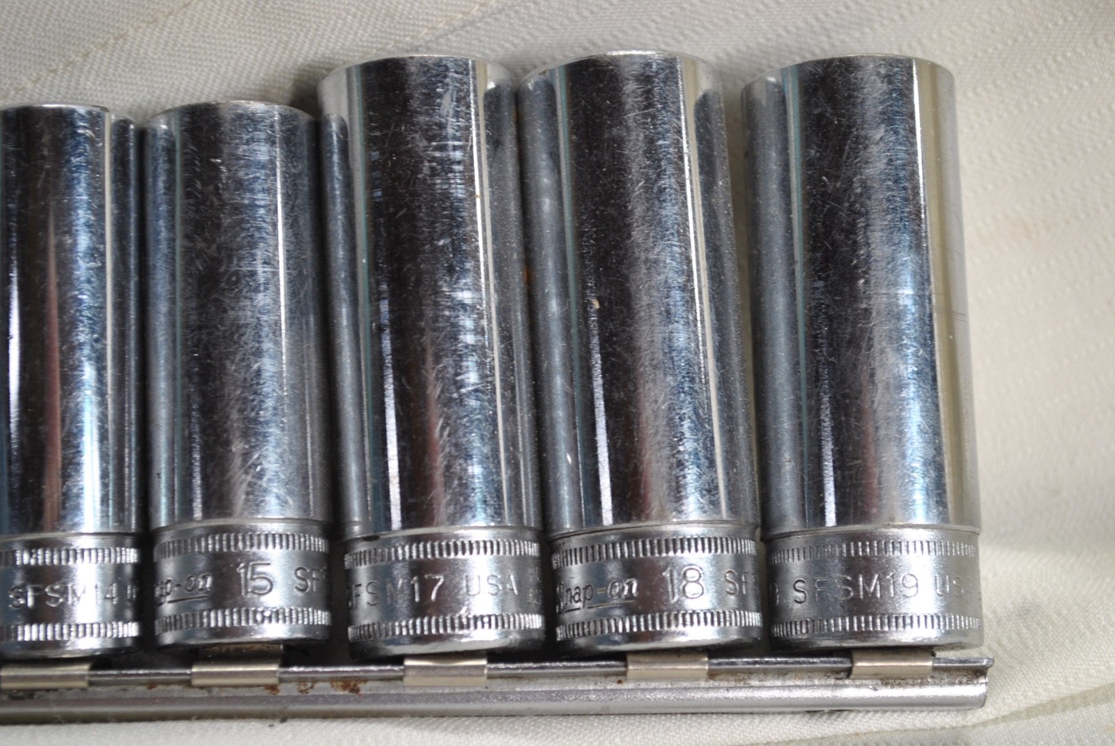 Lot of 9 Snap On 3/8″ Drive 6PT Metric Deep Chrome Socket SFSM9-SFSM19.