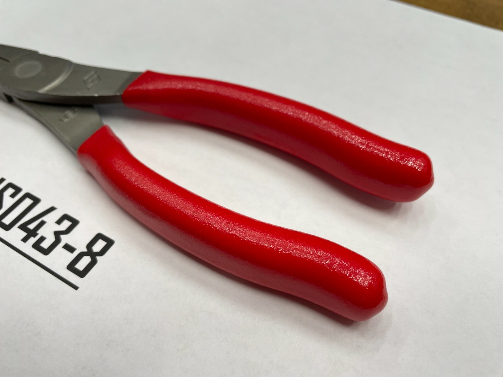 Snap-on Tools USA NEW RED 8″ Talon Soft Grip Needle Nose Pliers 96ACF