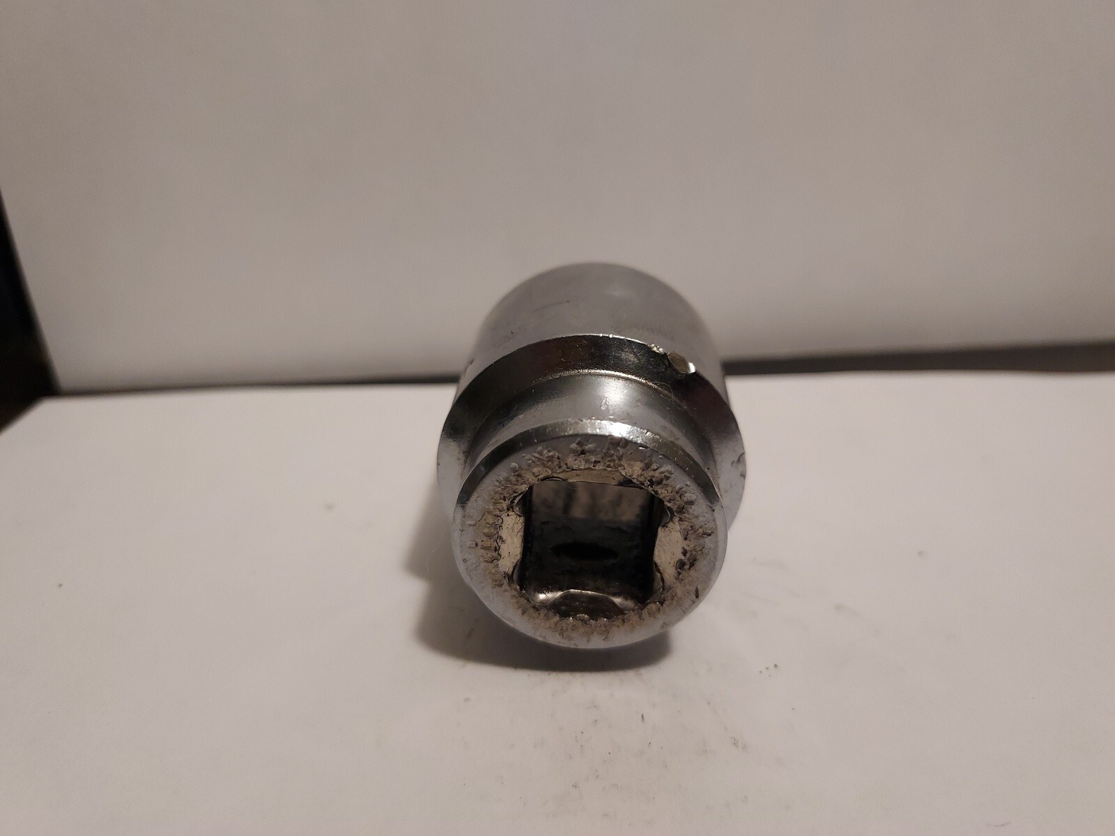Used MAC TOOLS » 1 IN. » SHORT 1/2 IN. DR. 6 POINT SOCKET , PART#V326R