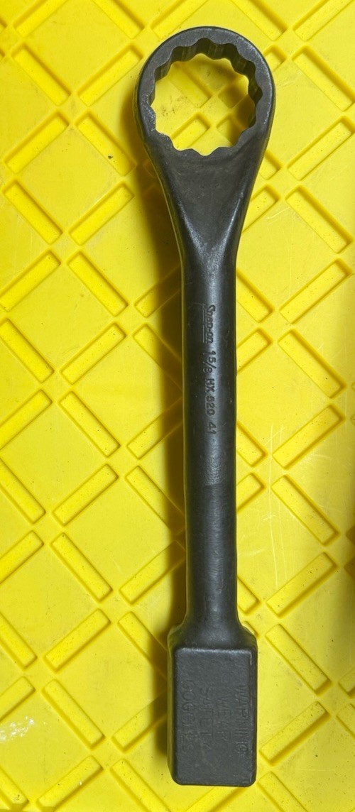 1-5/8″ 12-Point SAE Flank Drive Heavy-Duty Offset Handle Slugging Wrench Snap On