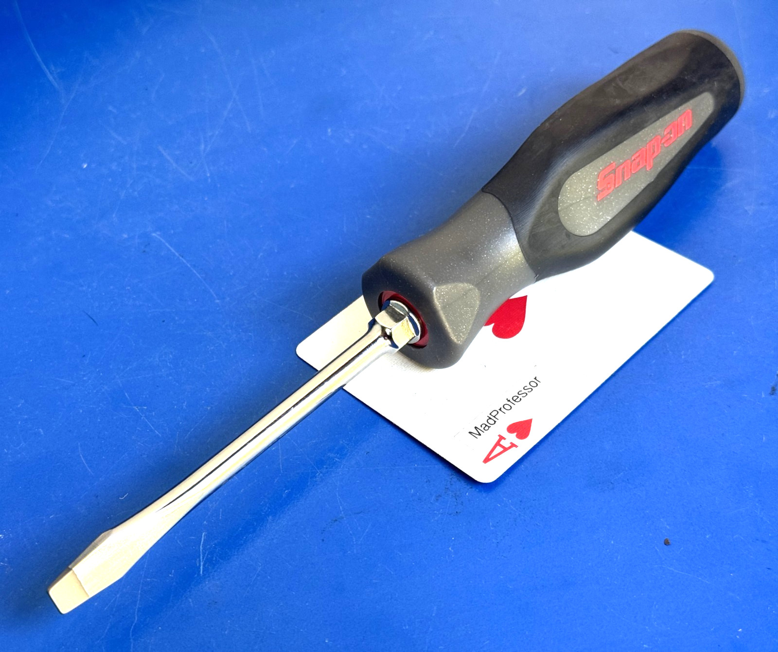 Snap-on 9″ Instinct Titanium Soft Grip 1/4″ Tip Slotted Screwdriver SGD4B NEW