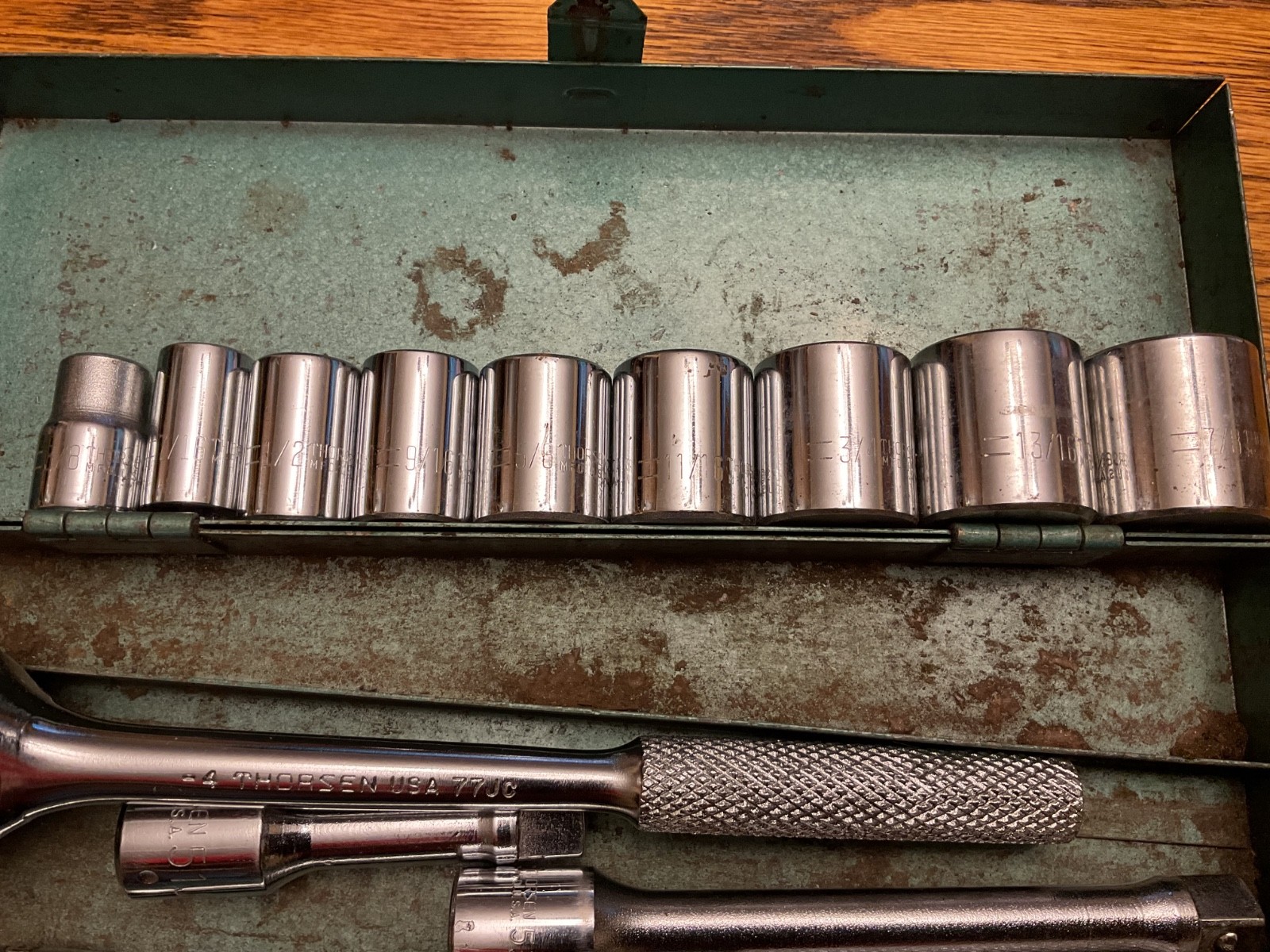 VINTAGE THORSEN USA 13 PIECE 3/8 DRIVE SOCKET SET IN METAL BOX