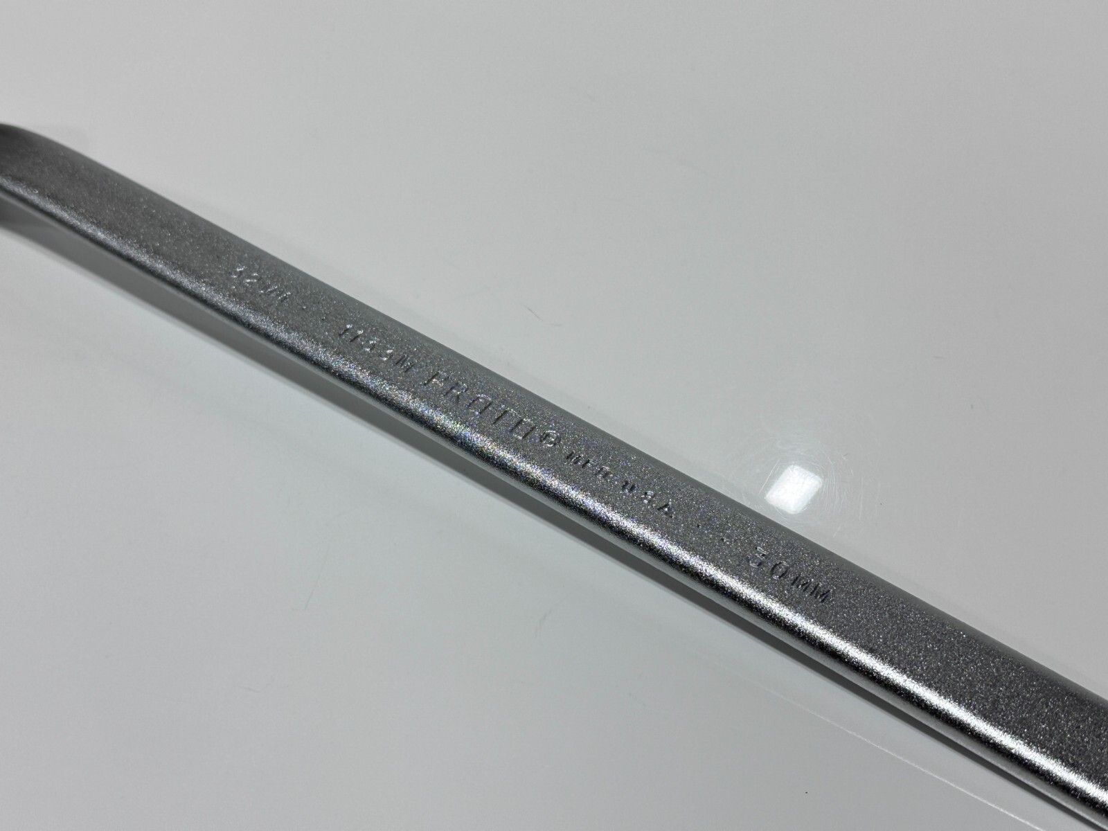 NOS Proto Tools USA 1133M Metric 30mm x 32mm Satin Offset Box Wrench – 12 Point