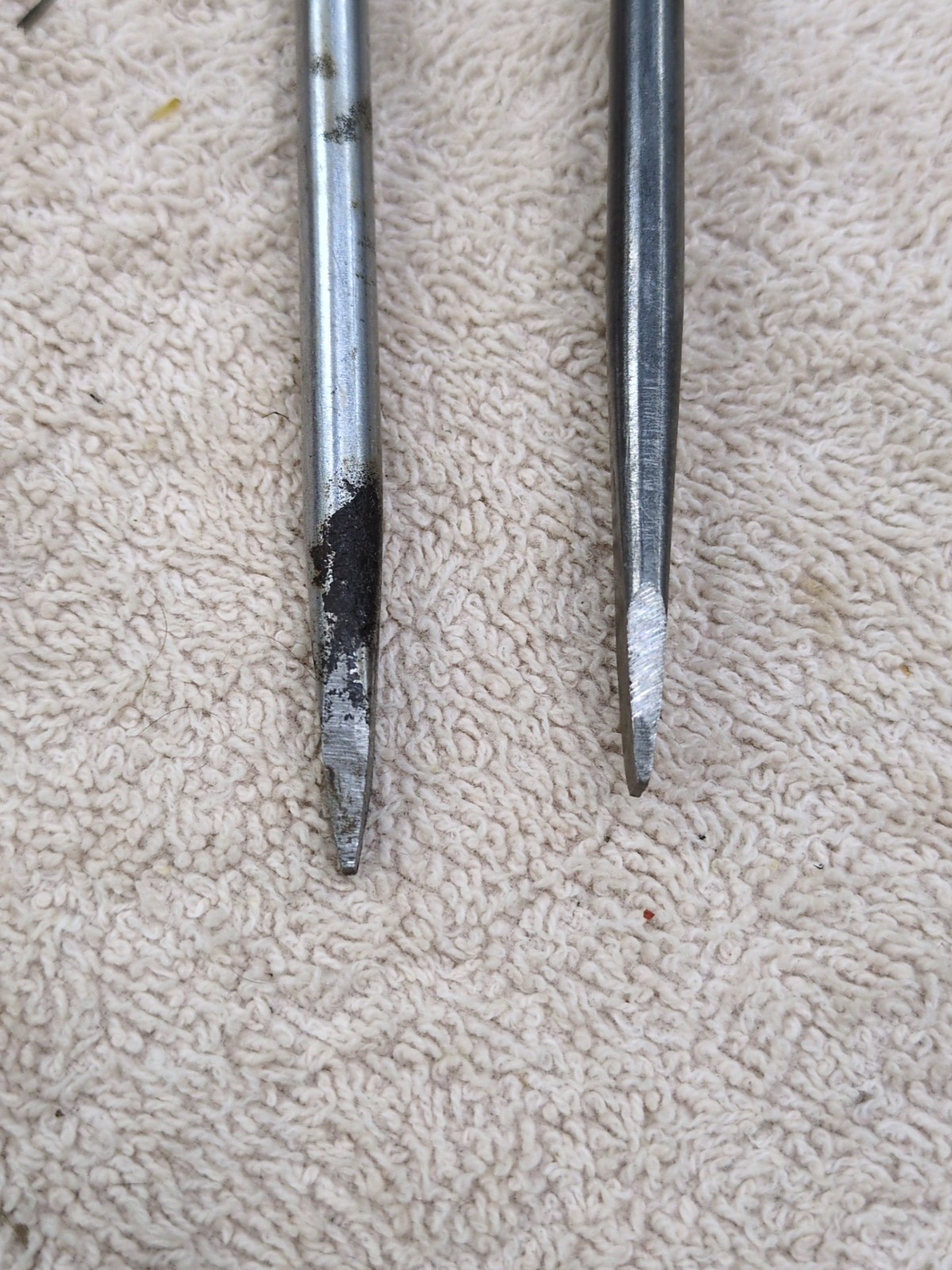 2- Snap-On Flat Slotted Screwdriver SSD4100 13.5 Inch Long & SSD4 7.5 Inch Long