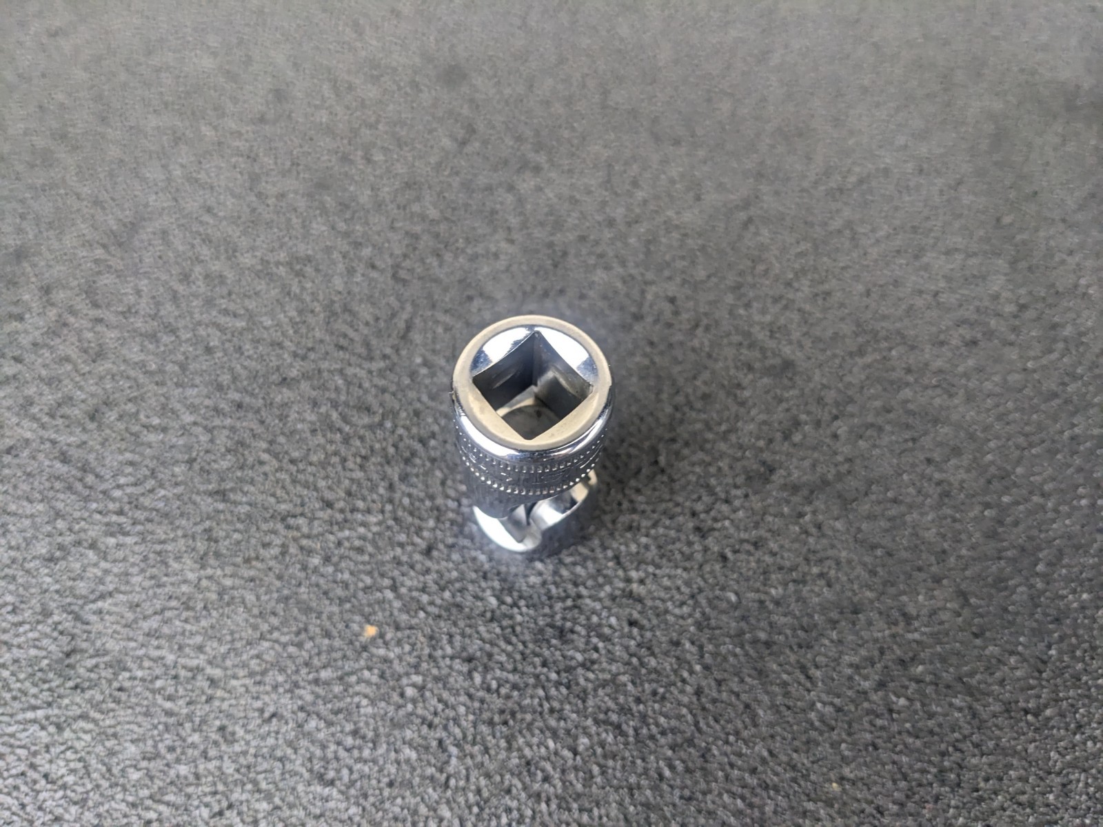 #aj161 Snap On Tools 3/8″ Drive 10mm Metric 6pt Universal Swivel Socket FSUM10A