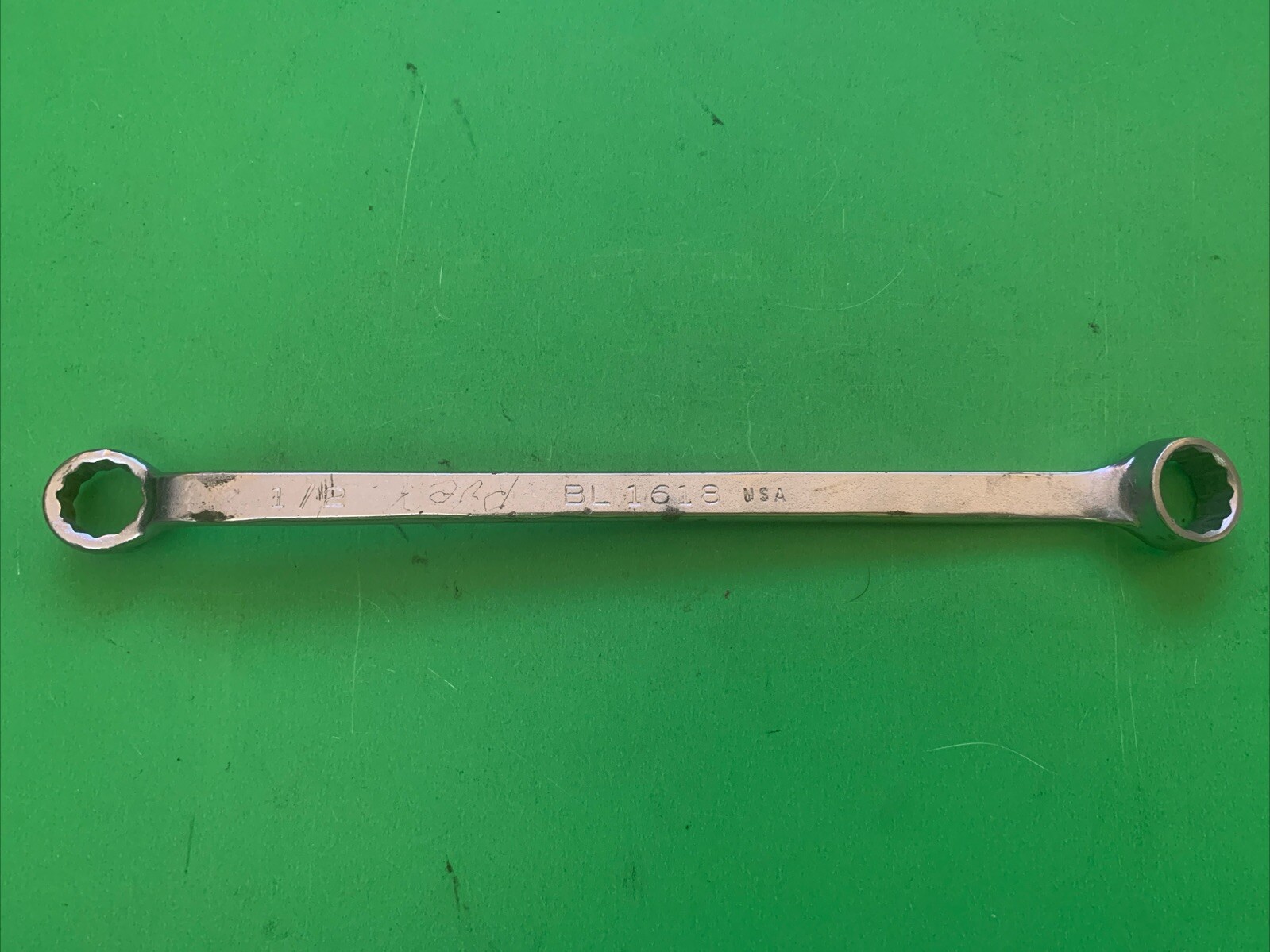 Mac Hand Tools USA 12 Point SAE Size 1/2″ x 9/16″ Offset Box Wrench BL1618
