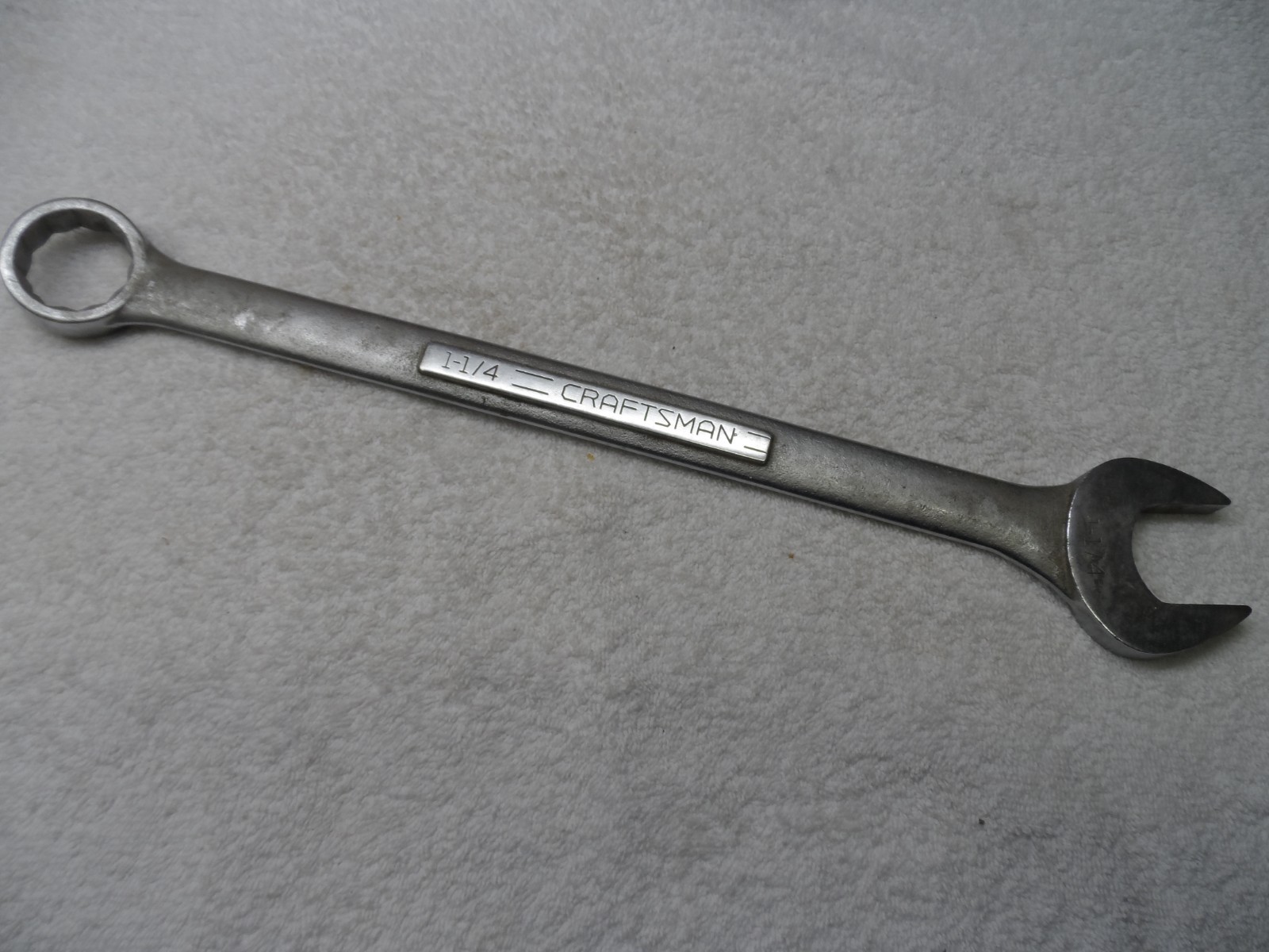 Craftsman SAE Satin Combination Wrench, 12pt USA, 1-1/4″ PN 44708 (-V- used)