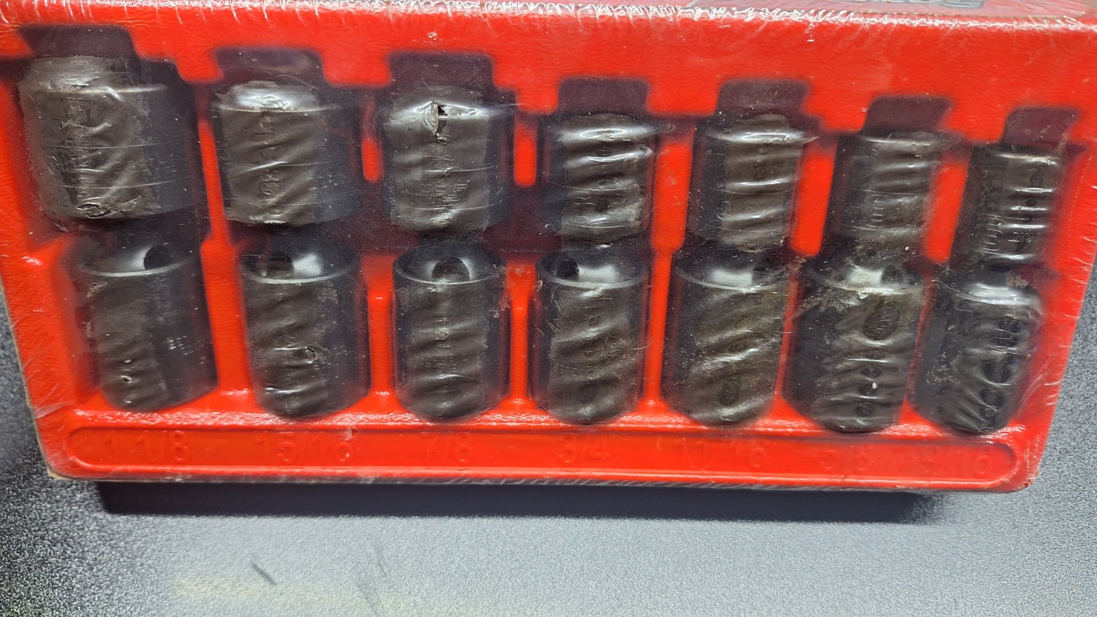 Snap On 1/2″ Drive Wobble Socket Set SAE 9/16 to 1 1/8 Inch Set 3071PLY SEALED